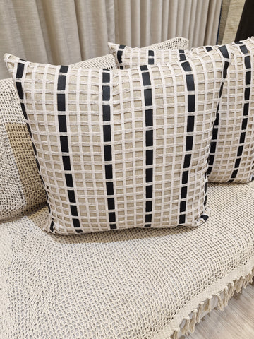 Almofada Decorativa Tiras Couro 55cmX55cm