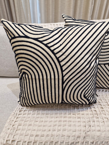 Almofada c/ Bordado Kilim Marinho MD3 52cmX52cm