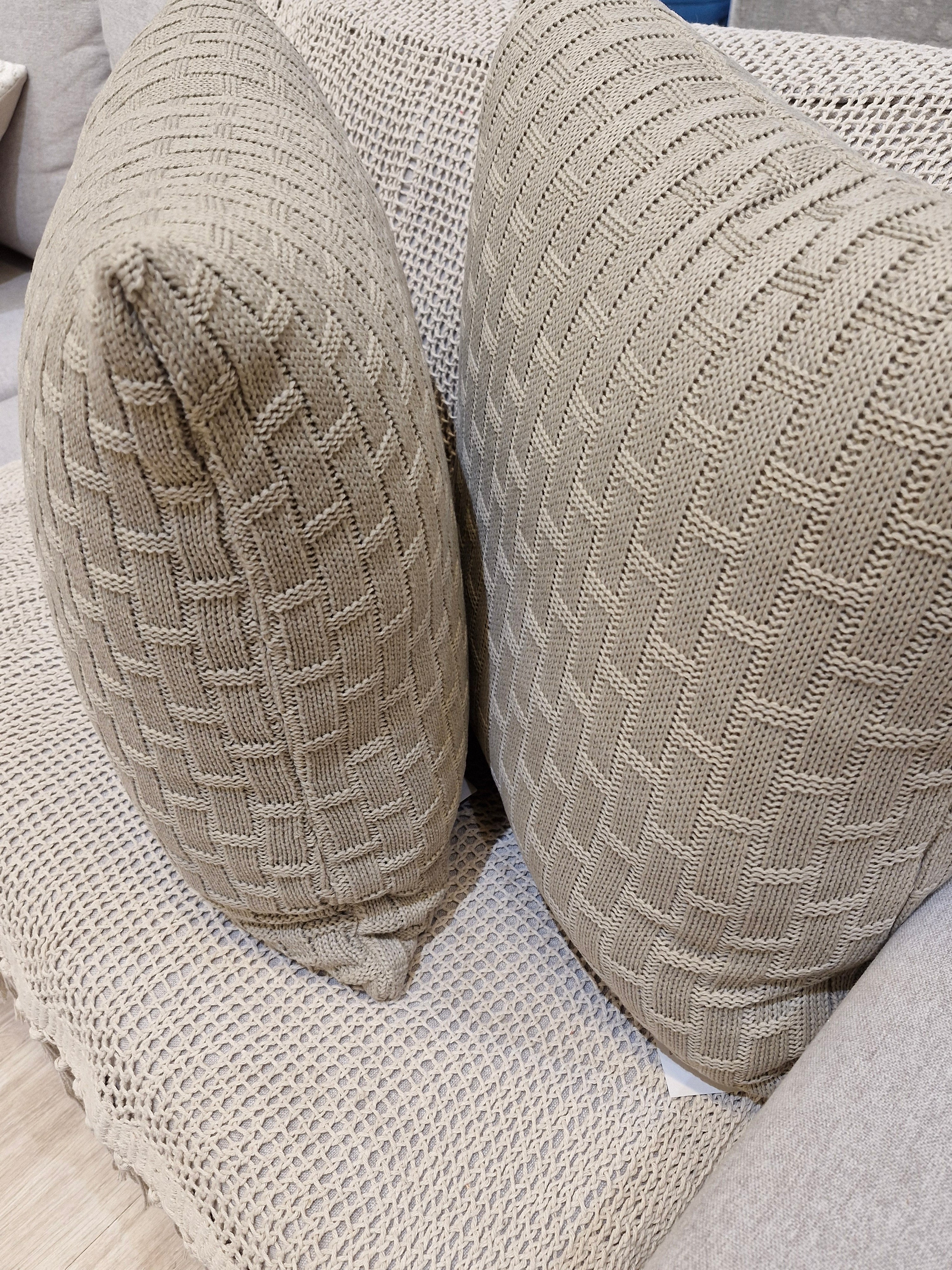 Almofada em Tricô Bege 55cmX55cm