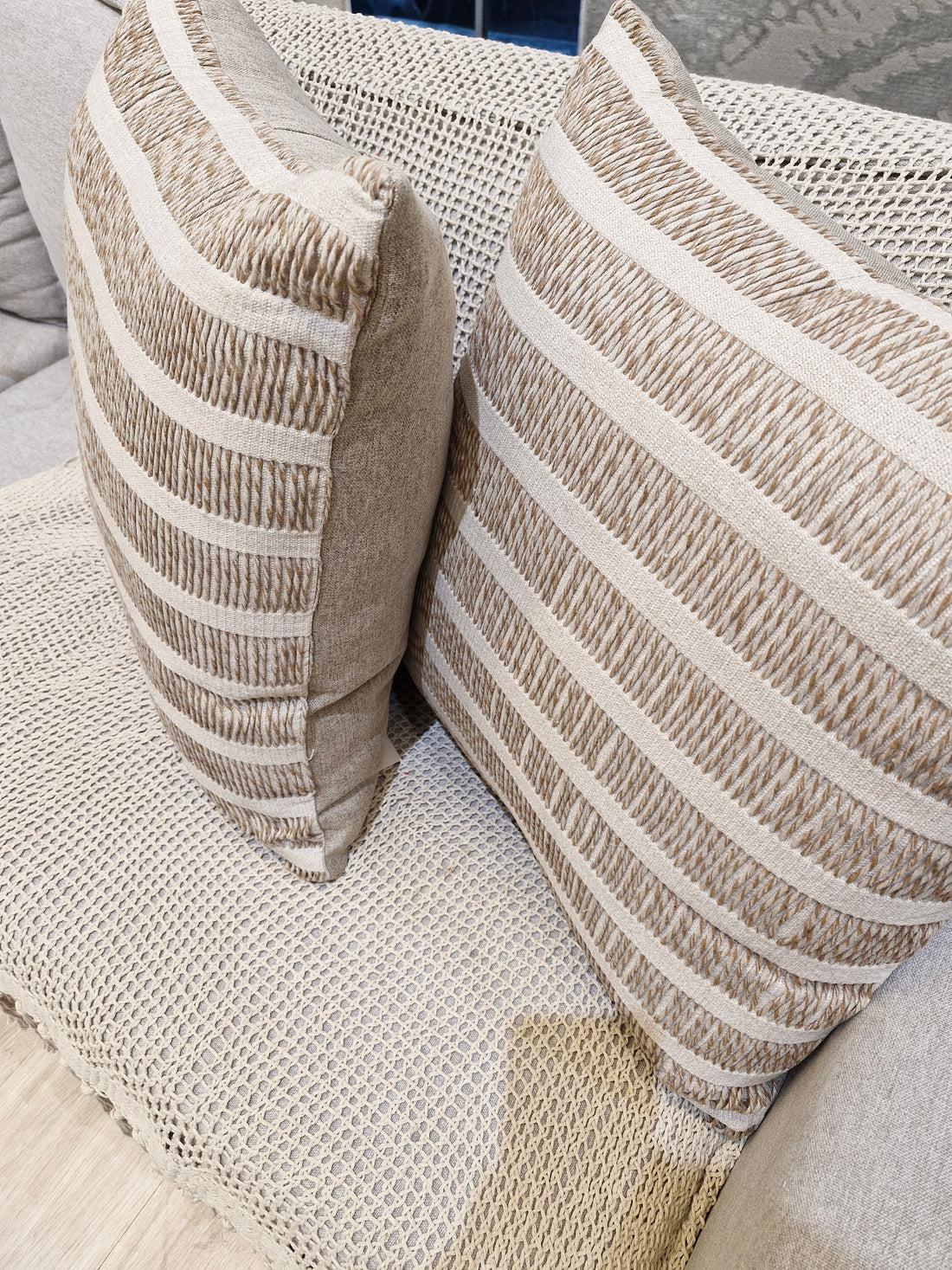 Almofada Detalhes Tramas Bege 55cmX55cm