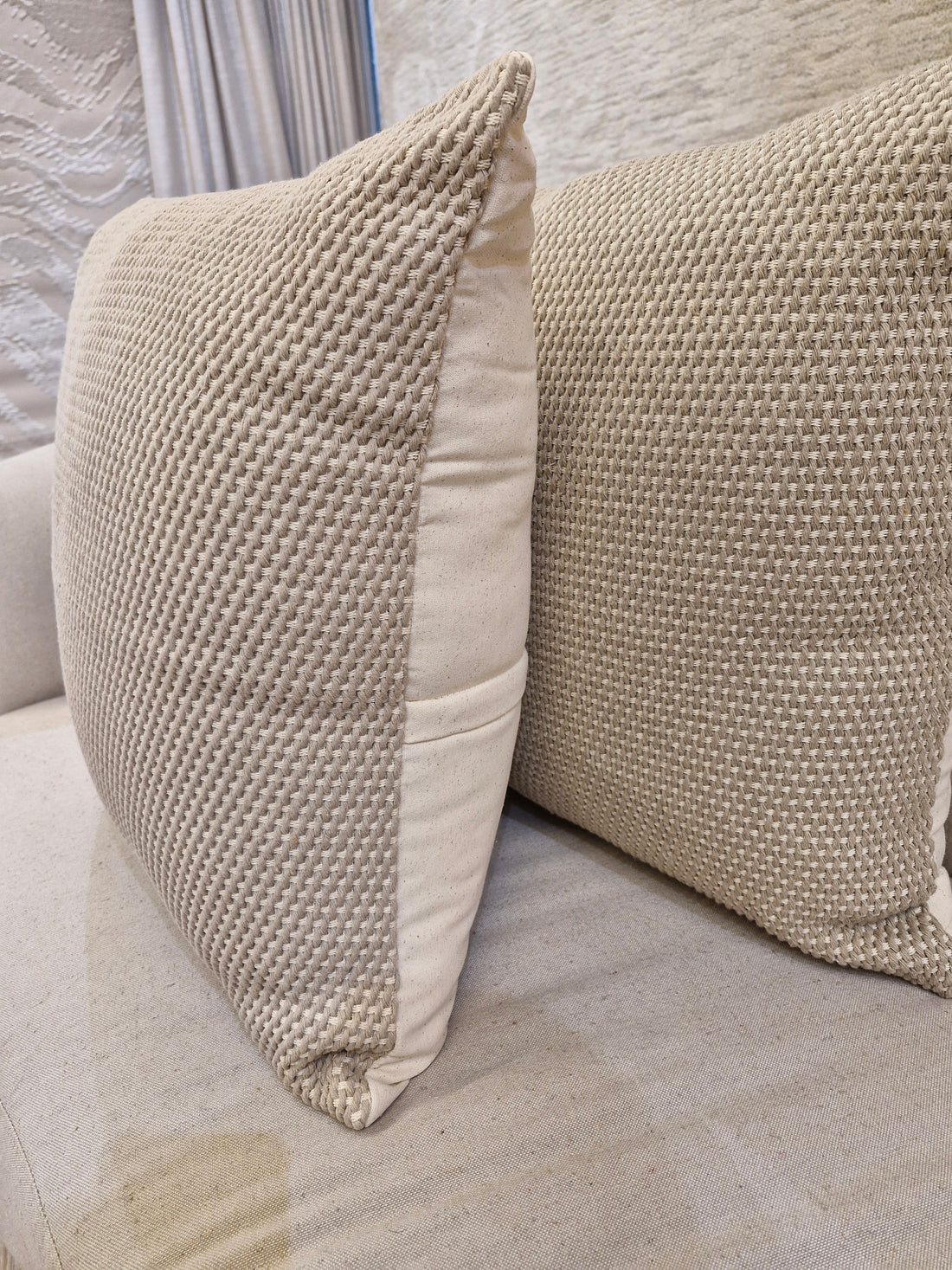Almofada Especial Wav Caqui 55cmX55cm