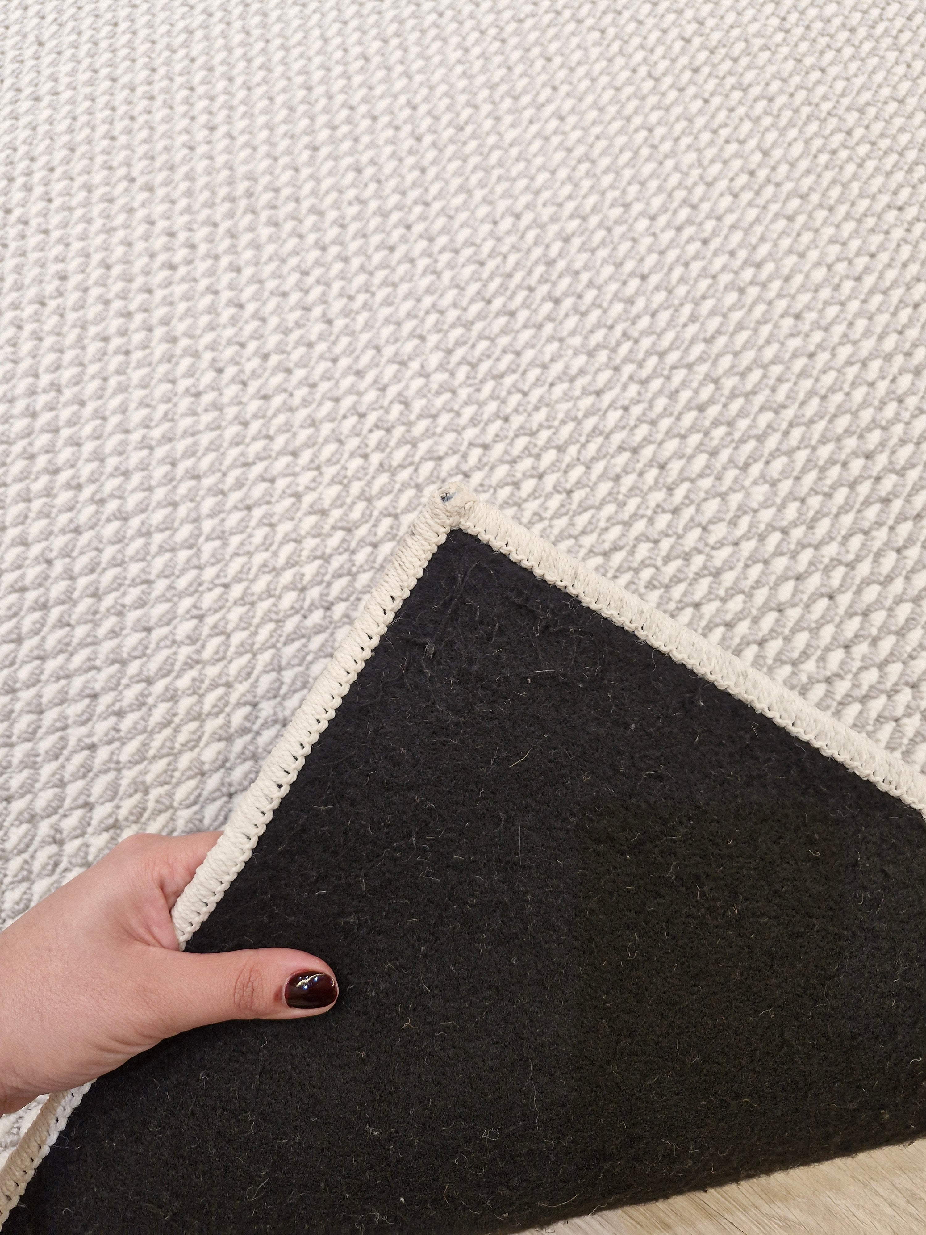 Tapete Bouclê 43 Cinza/Areia | Tapetes Nacionais com Descontos