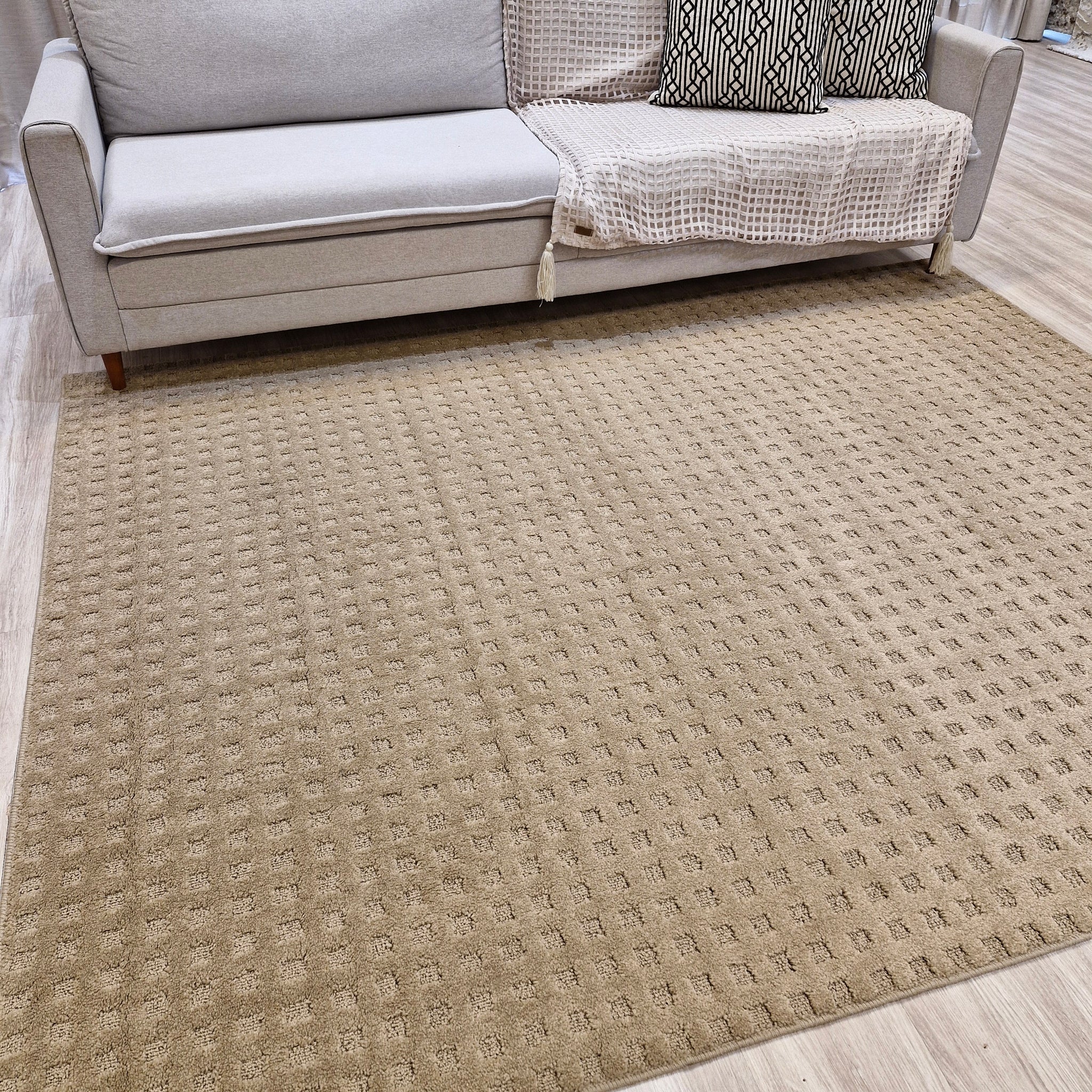 Tapete Nacional Colmeia Creme  ||  Black November