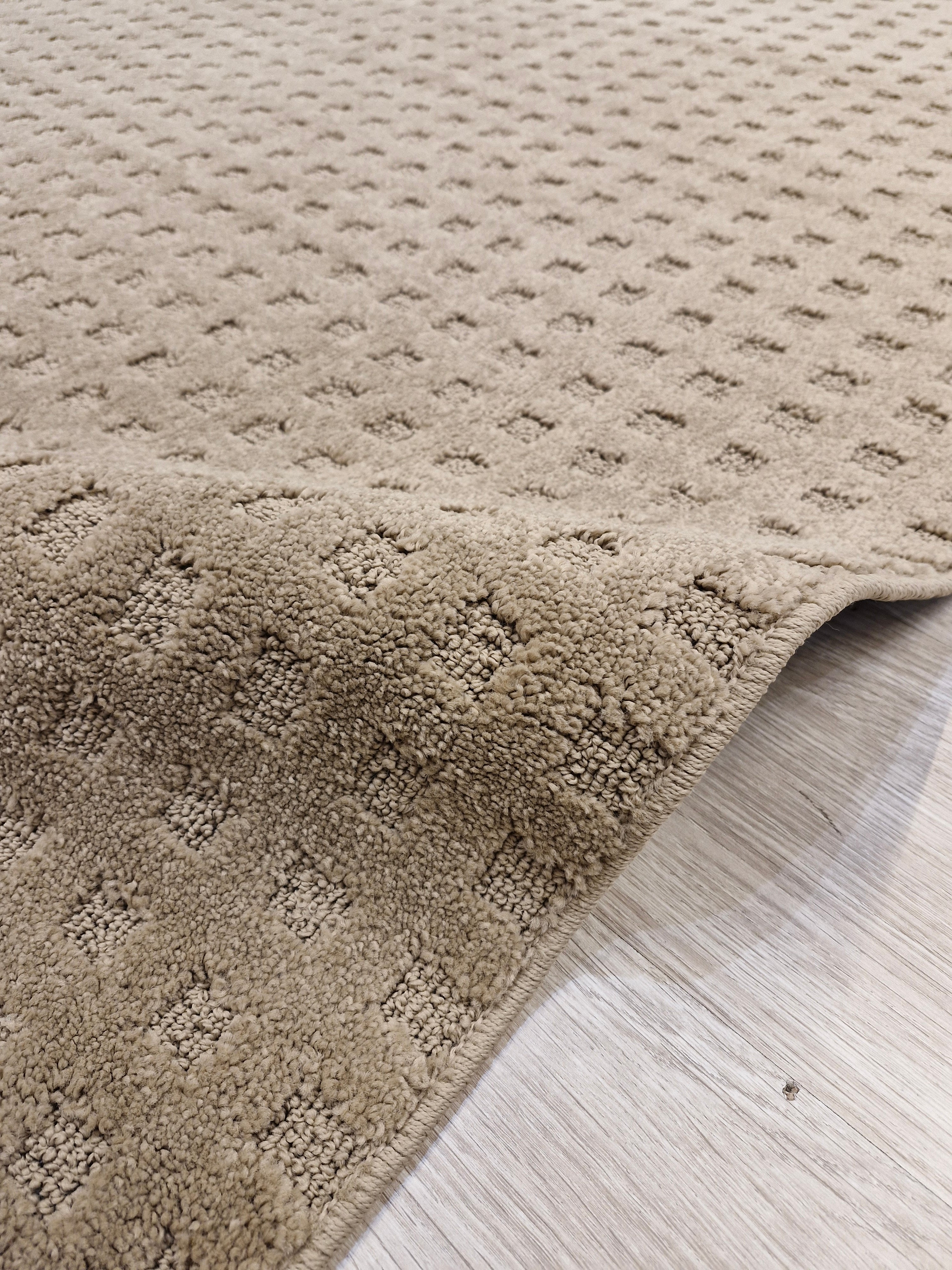 Tapete Nacional Colmeia Creme  ||  Black November