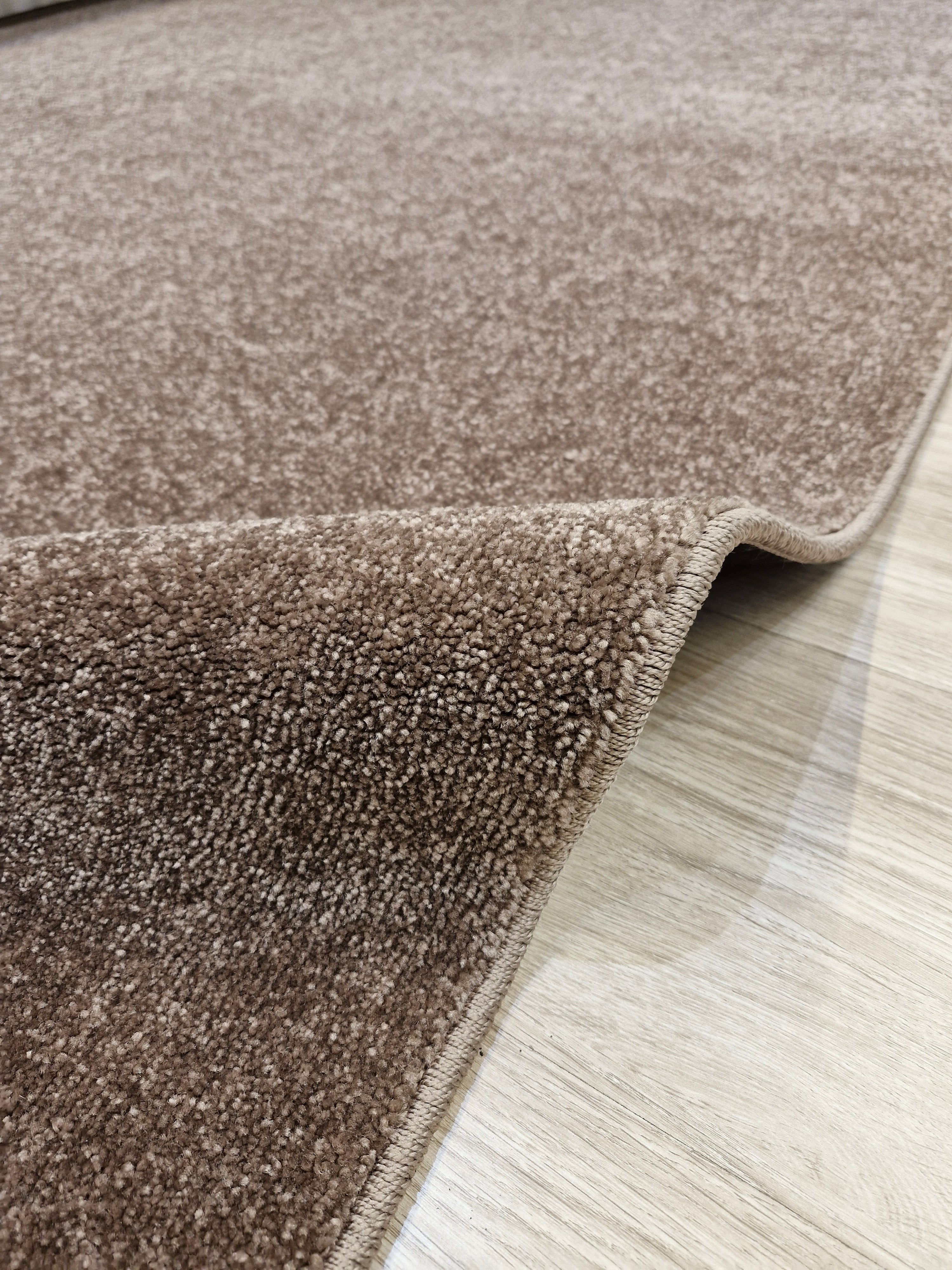 Tapete Comfort Liso Taupe ||  Black November