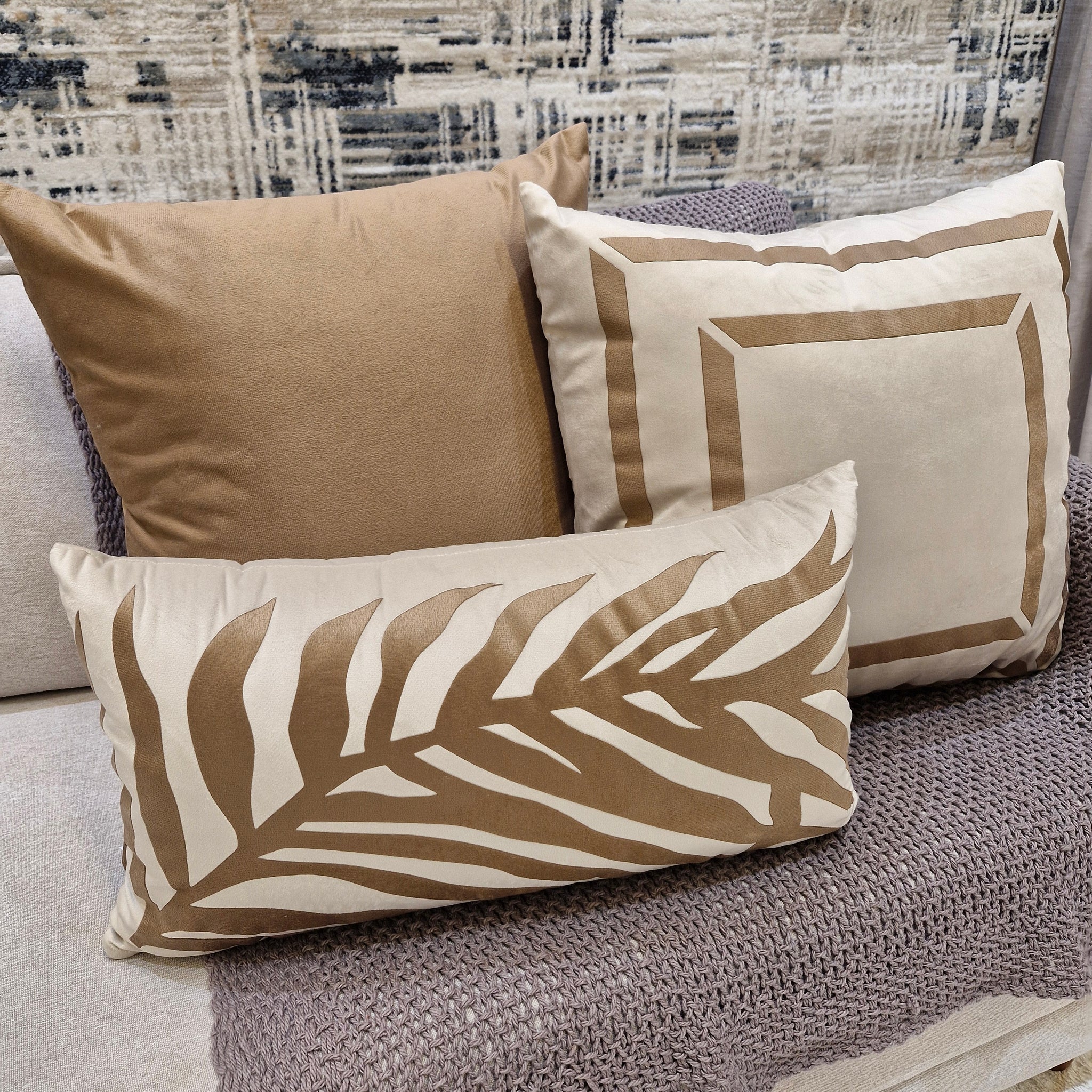 Kit Almofadas Trio Lola Suede Marrom Claro 101| Três Peças