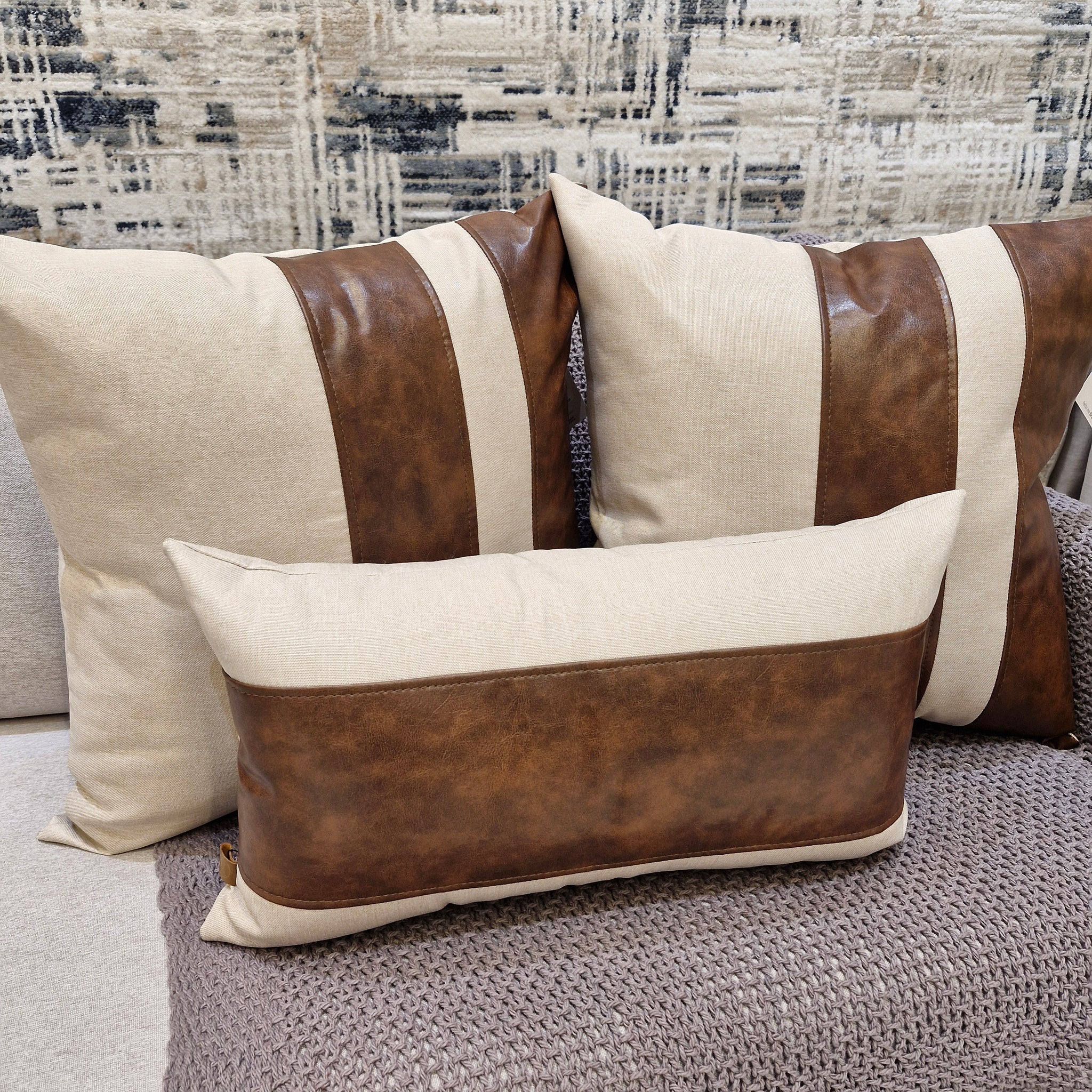 Kit Almofadas Trio Lana em Corino Marrom 380| Três Peças