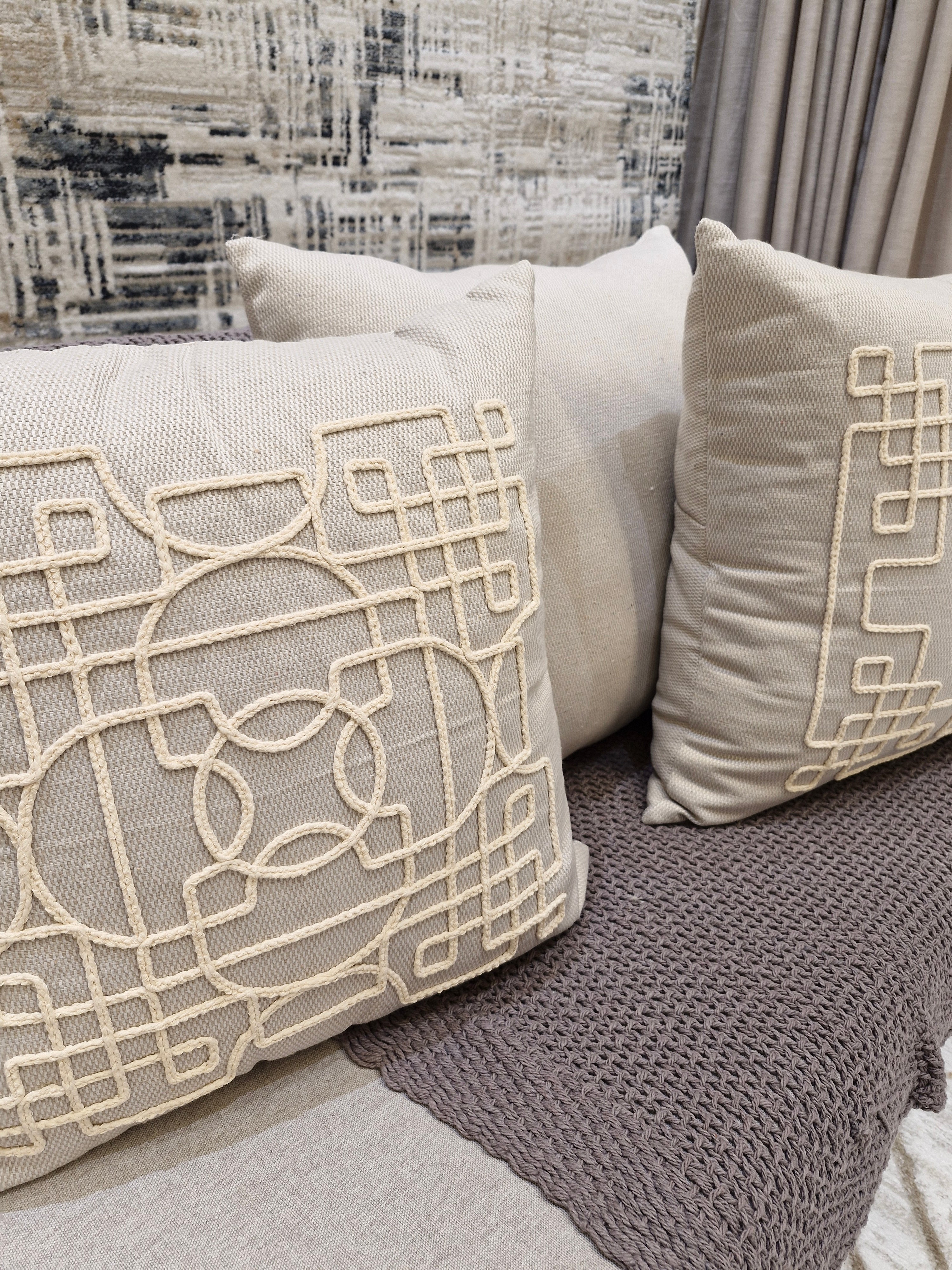 Kit Almofadas Trio Cordão Desenhado Linho Bege 260B| Três Peças