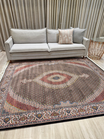 Tapete Autêntico Iraniano Desenhado Preto || Coleção Irã