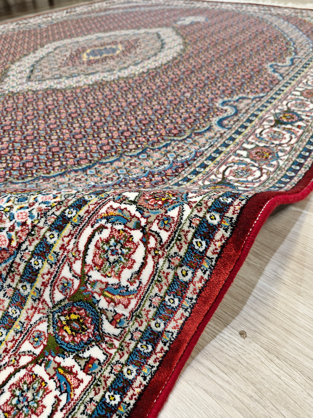 Tapete Autêntico Iraniano Desenhado Vermelho || Coleção Irã