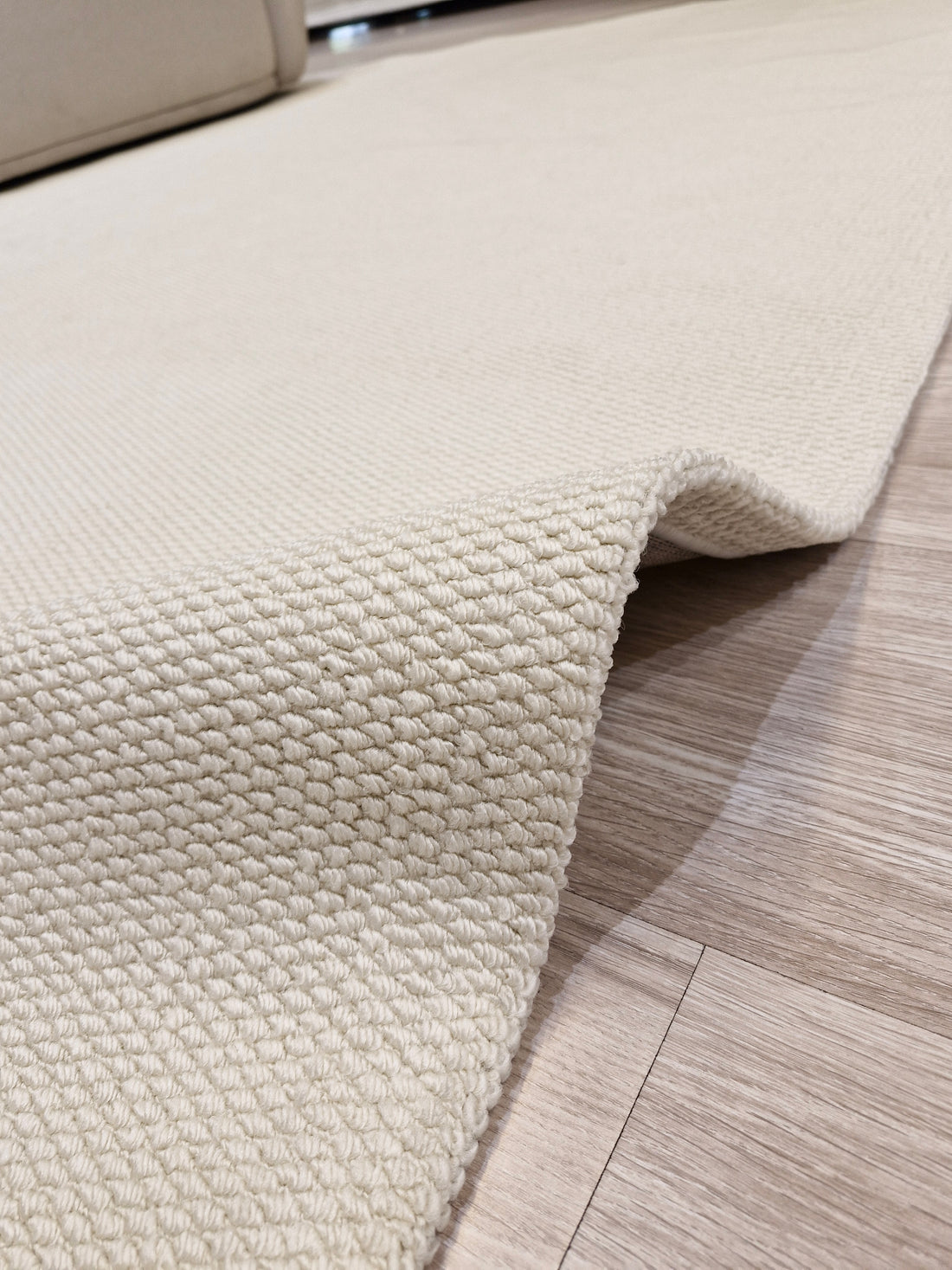 Tapete Bouclê Trama Off White Maleável Eleganc | Tapete Sob Medida