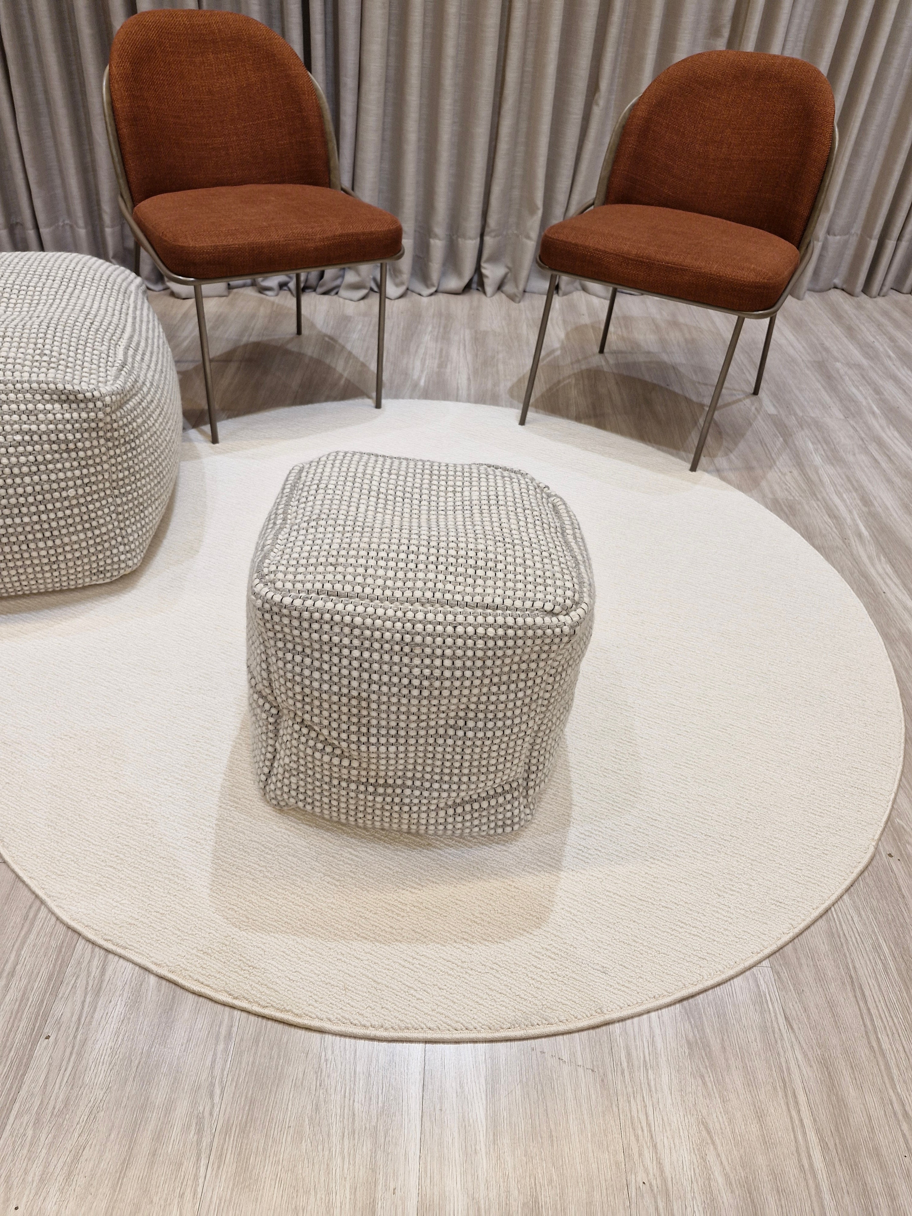 Puff Decorativo 40x40x40 Pequeno Grey | Assento Decorativo