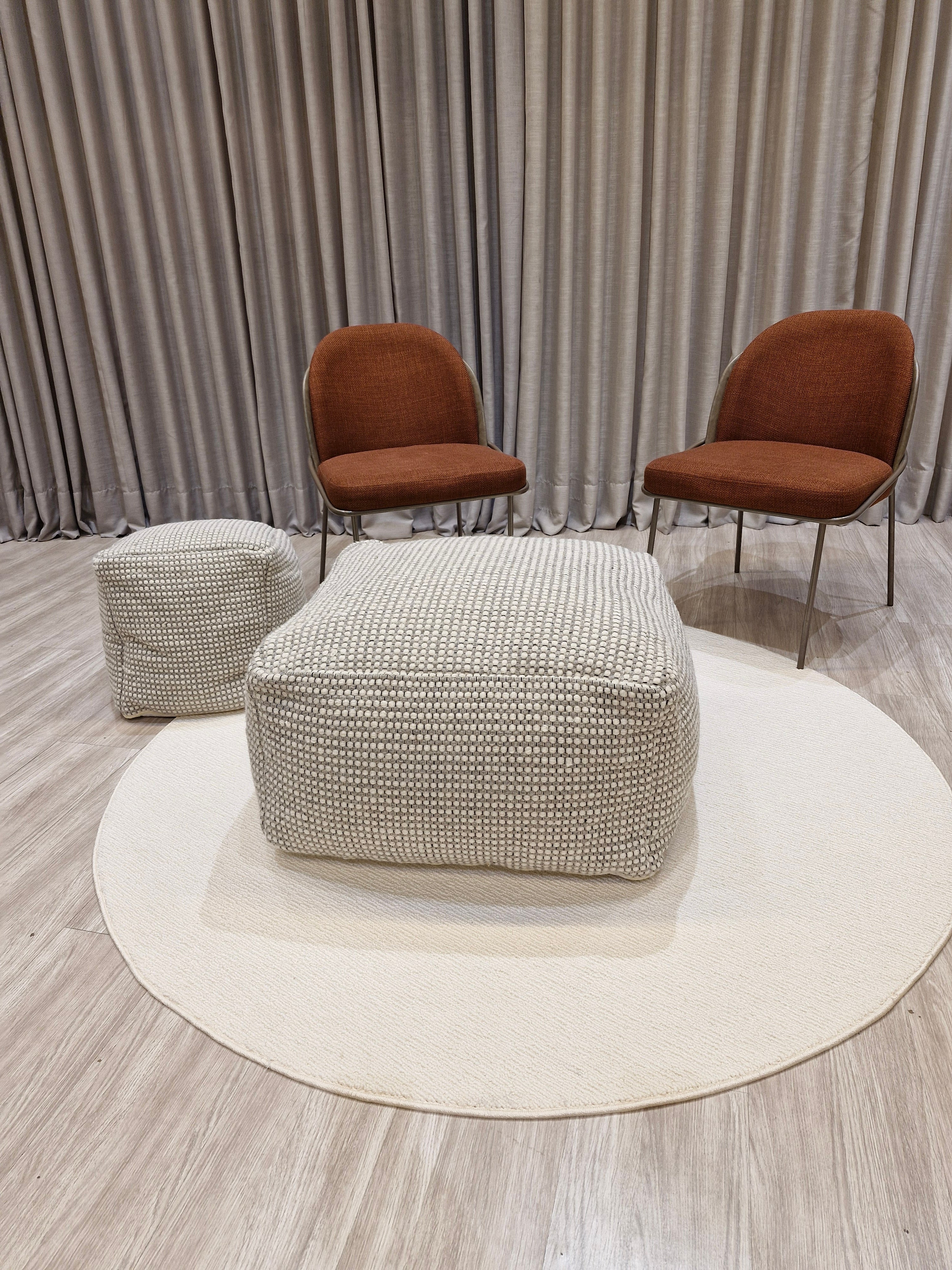 Puff Decorativo 70x70x40 Grande Grey | Assento Decorativo