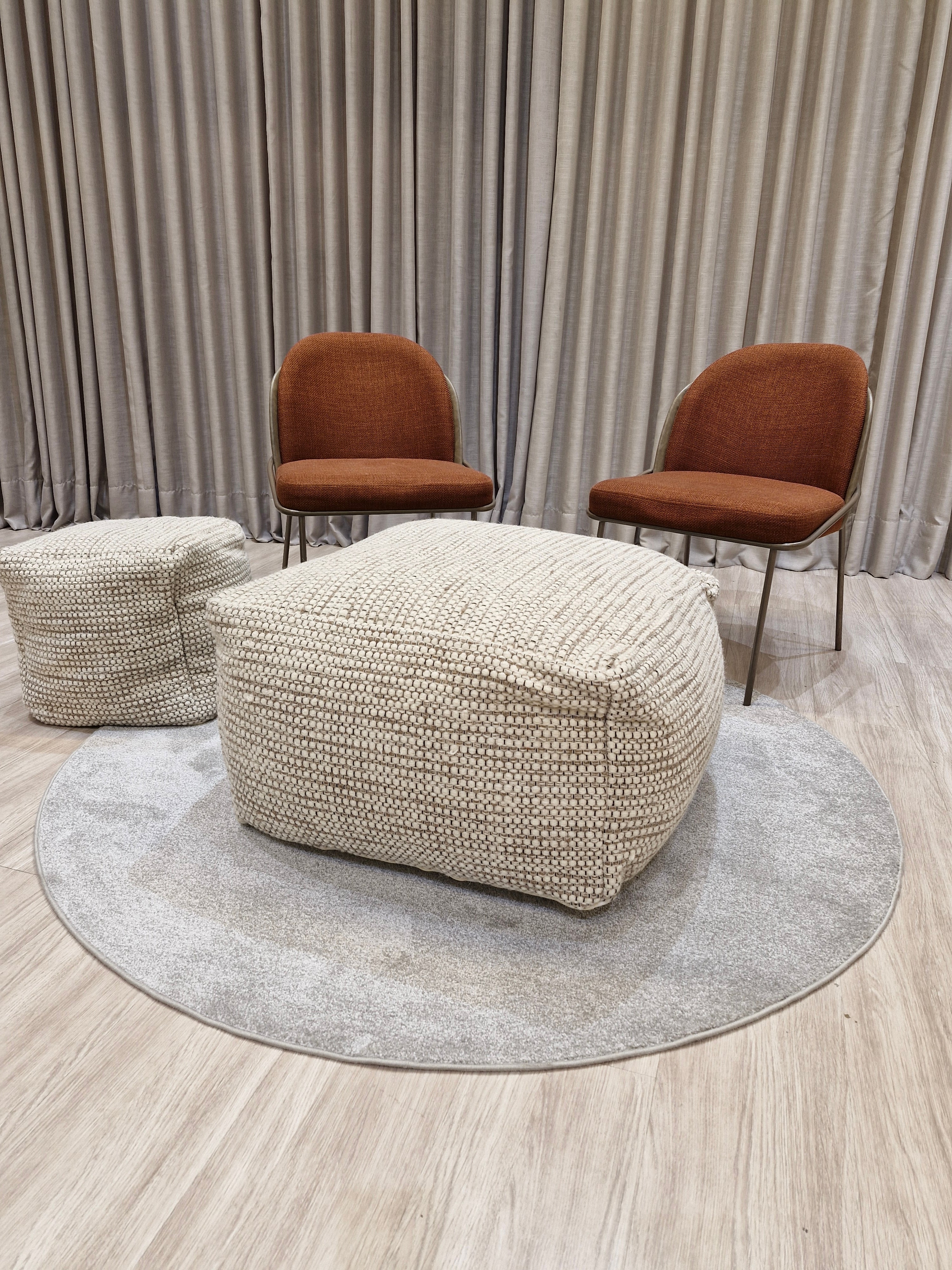 Puff Decorativo 70x70x40 Grande Ivory | Assento Decorativo