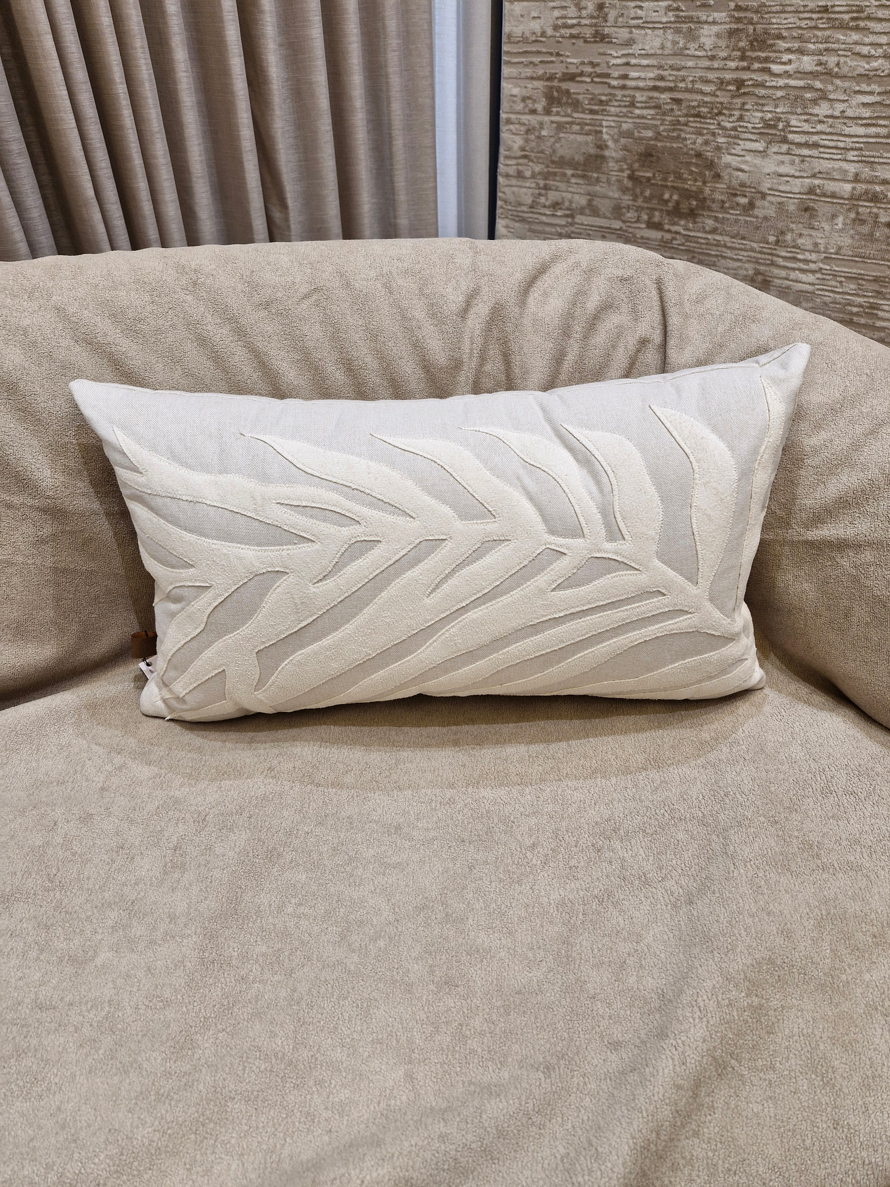 Almofada Pequena Linho Off Decorativa Lola04 35cmX58cm