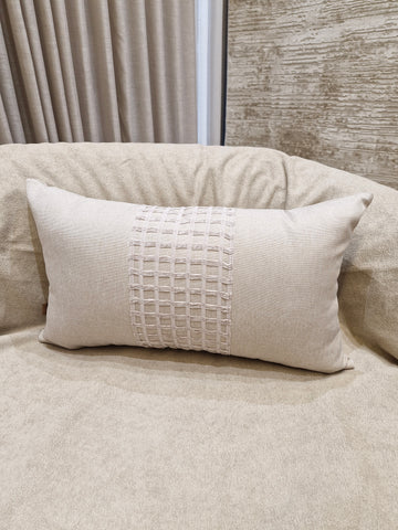 Almofada Pequena Linho Off com Tela Decorativa 35cmX58cm