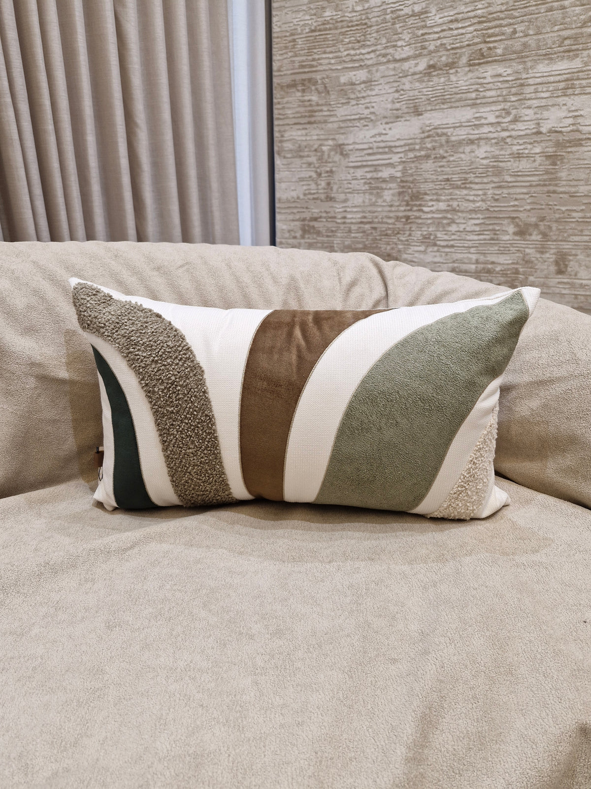 Almofada Pequena Linho com Aplicações Decorativos Verde 35cmX58cm