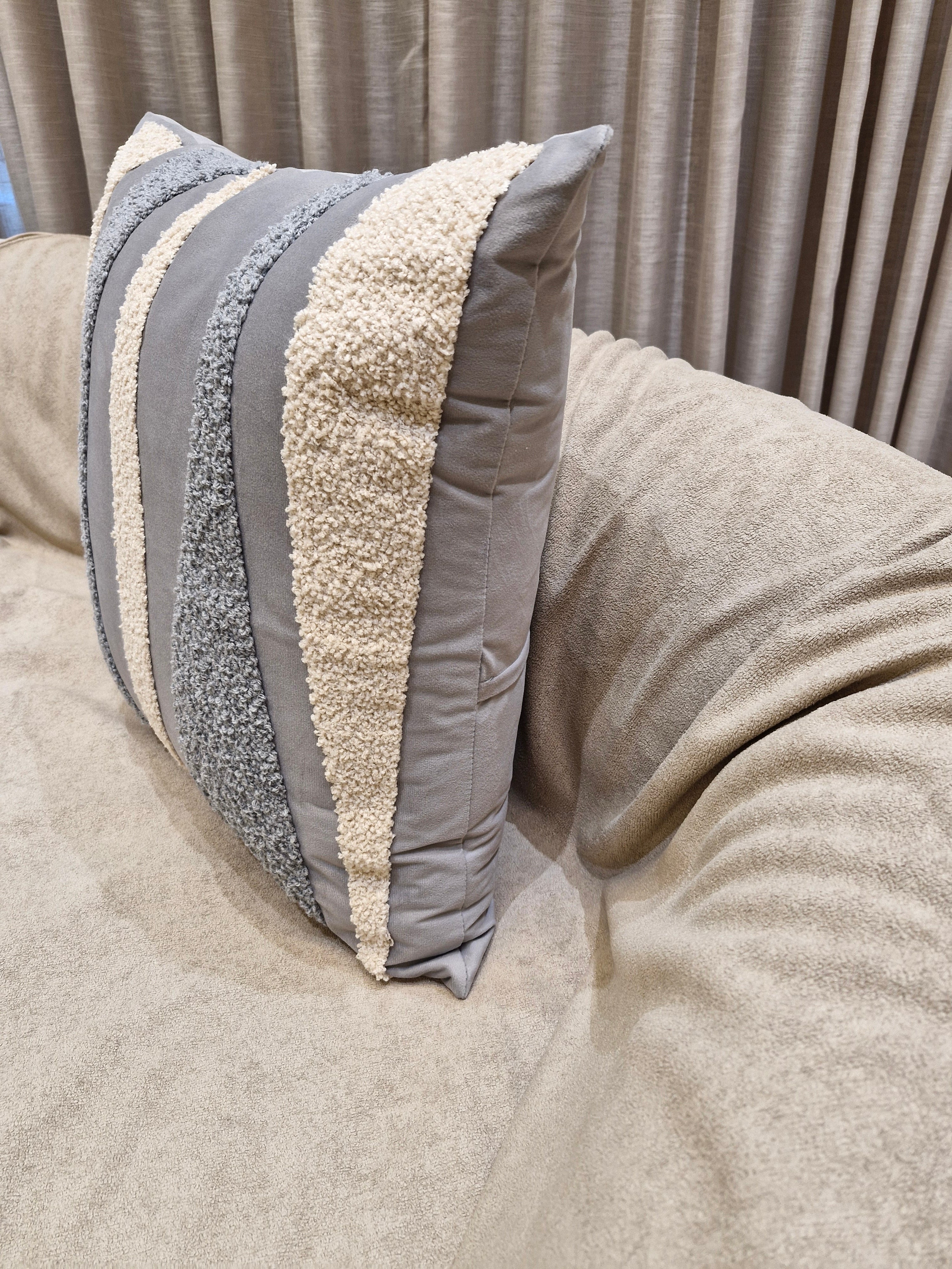Almofada Decorativa Veludo Cinza Claro 55cmX55cm