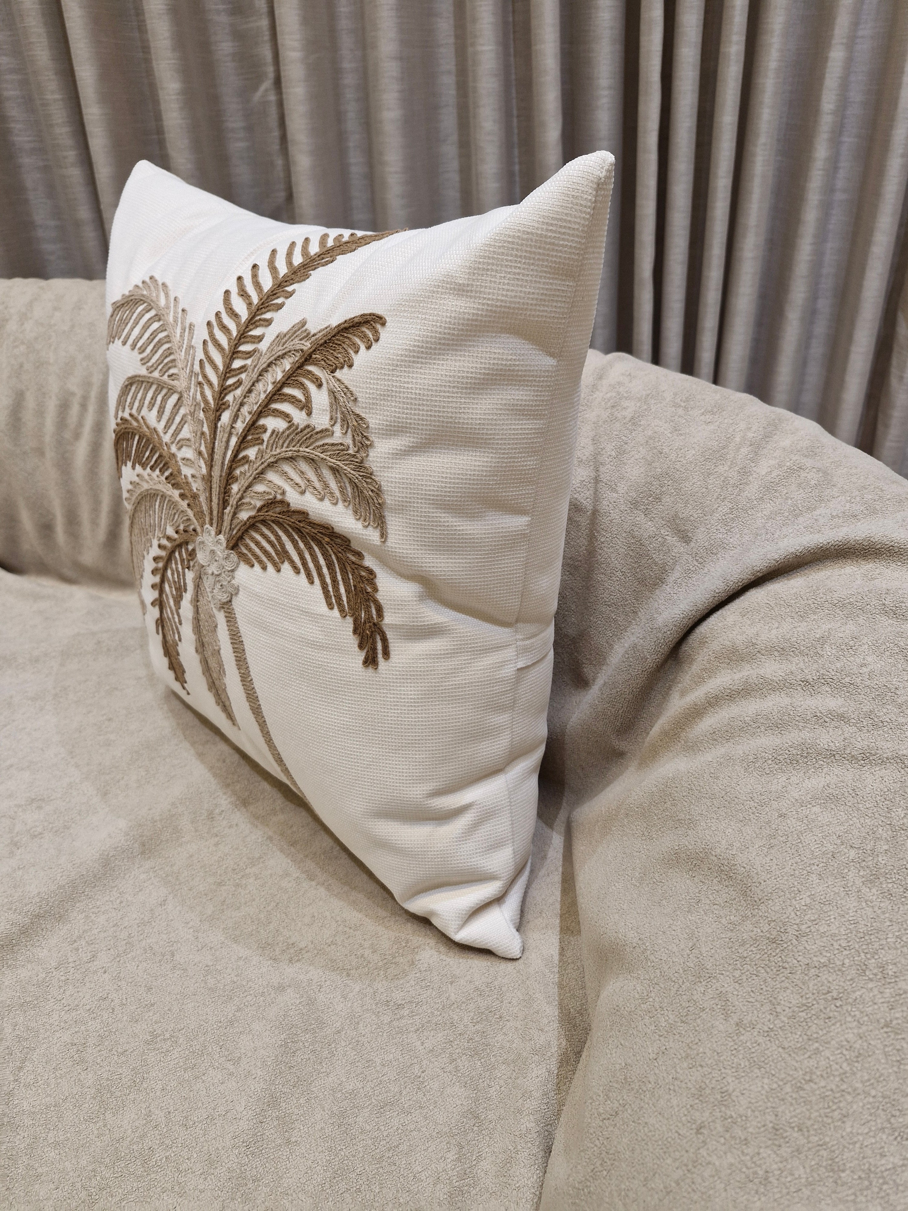 Almofada Decorativa Bordada Coqueiro01 55cmX55cm