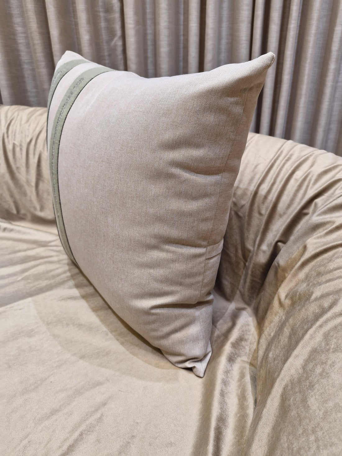 Almofada Decorativa Boucler Verde Claro 55cmX55cm