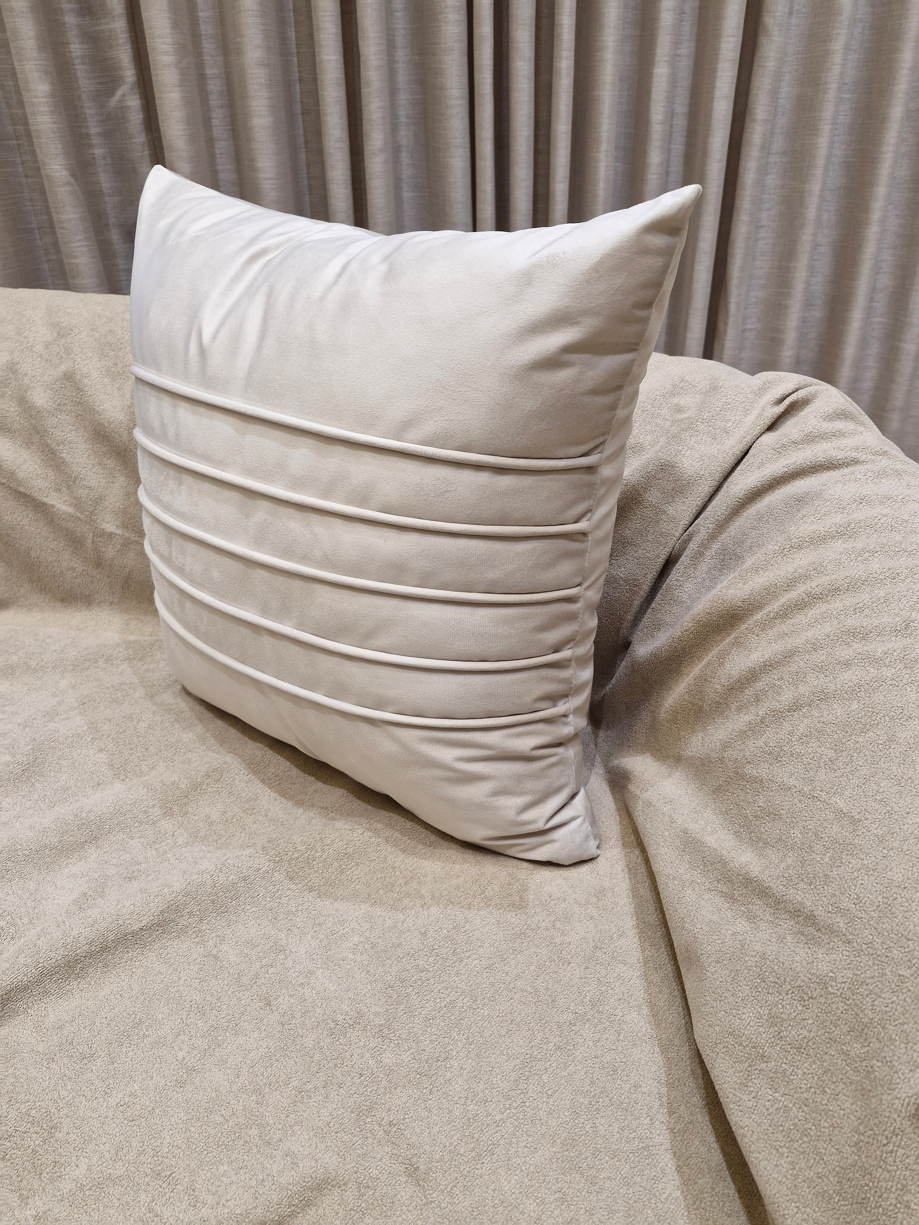 Almofada Decorativa Veludo Bege Claro 55cmX55cm
