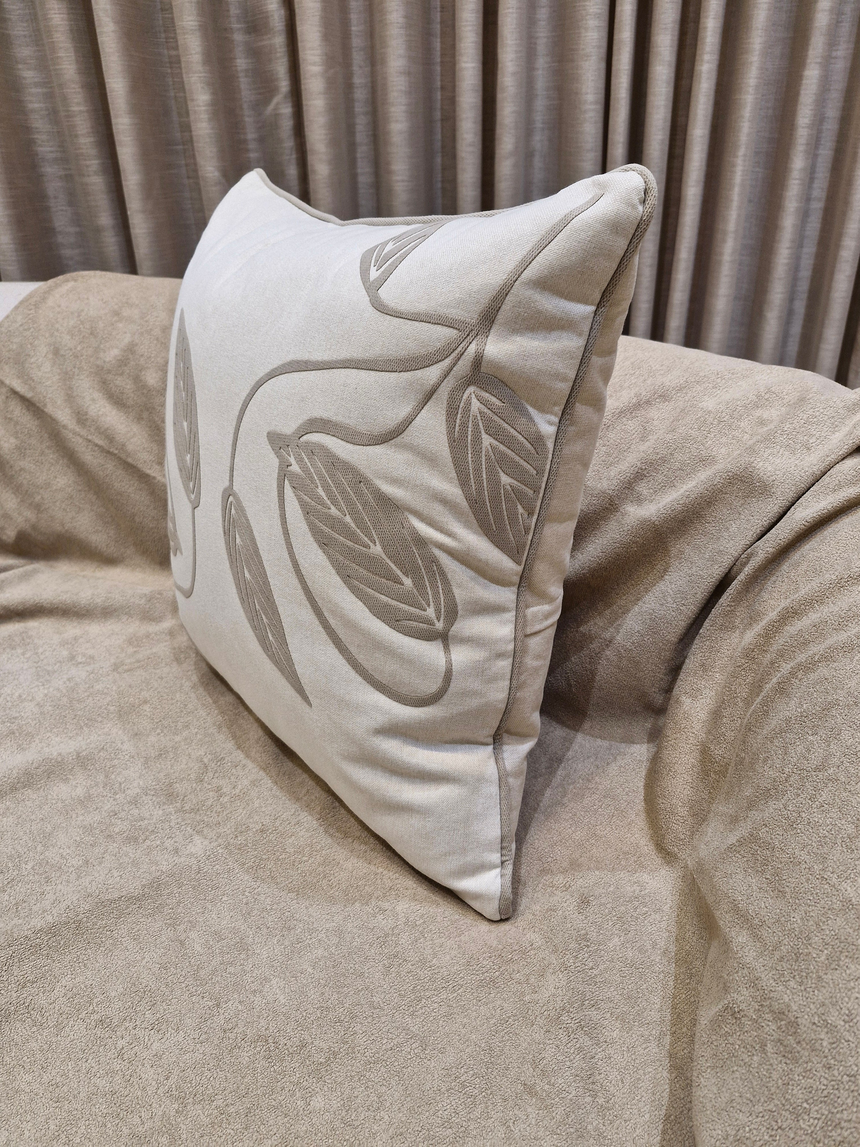 Almofada Decorativa Chenille Bege Claro 55cmX55cm