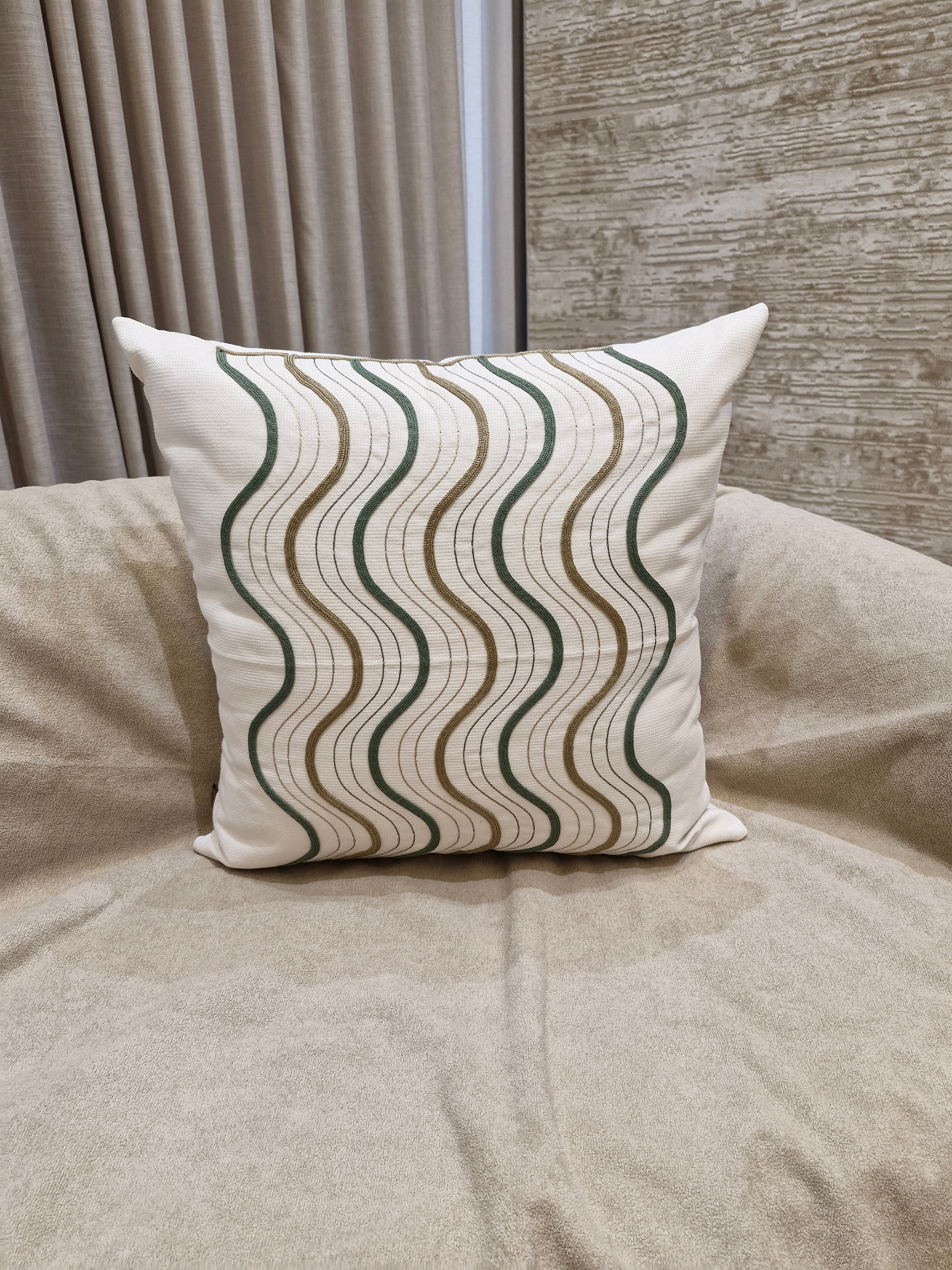 Almofada Decorativa Bordada Verde Claro 55cmX55cm