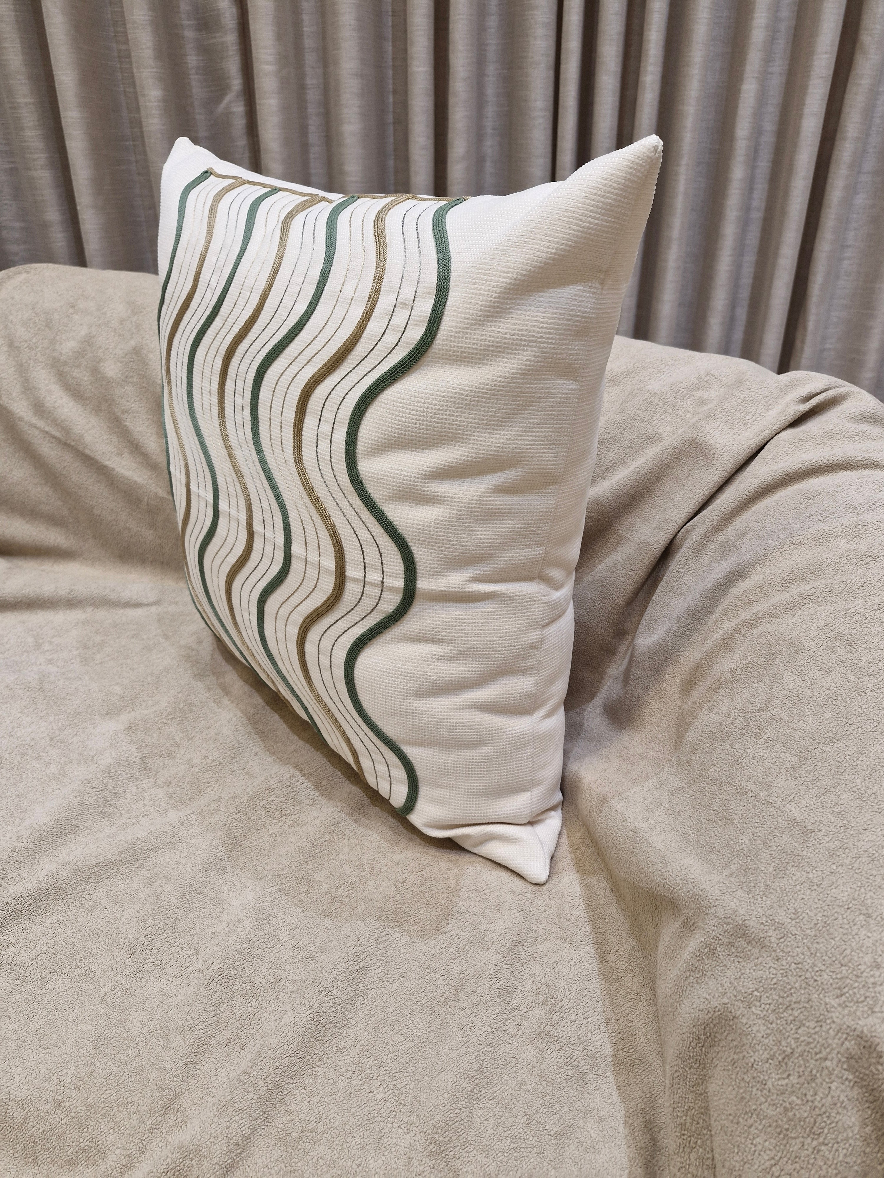 Almofada Decorativa Bordada Verde Claro 55cmX55cm