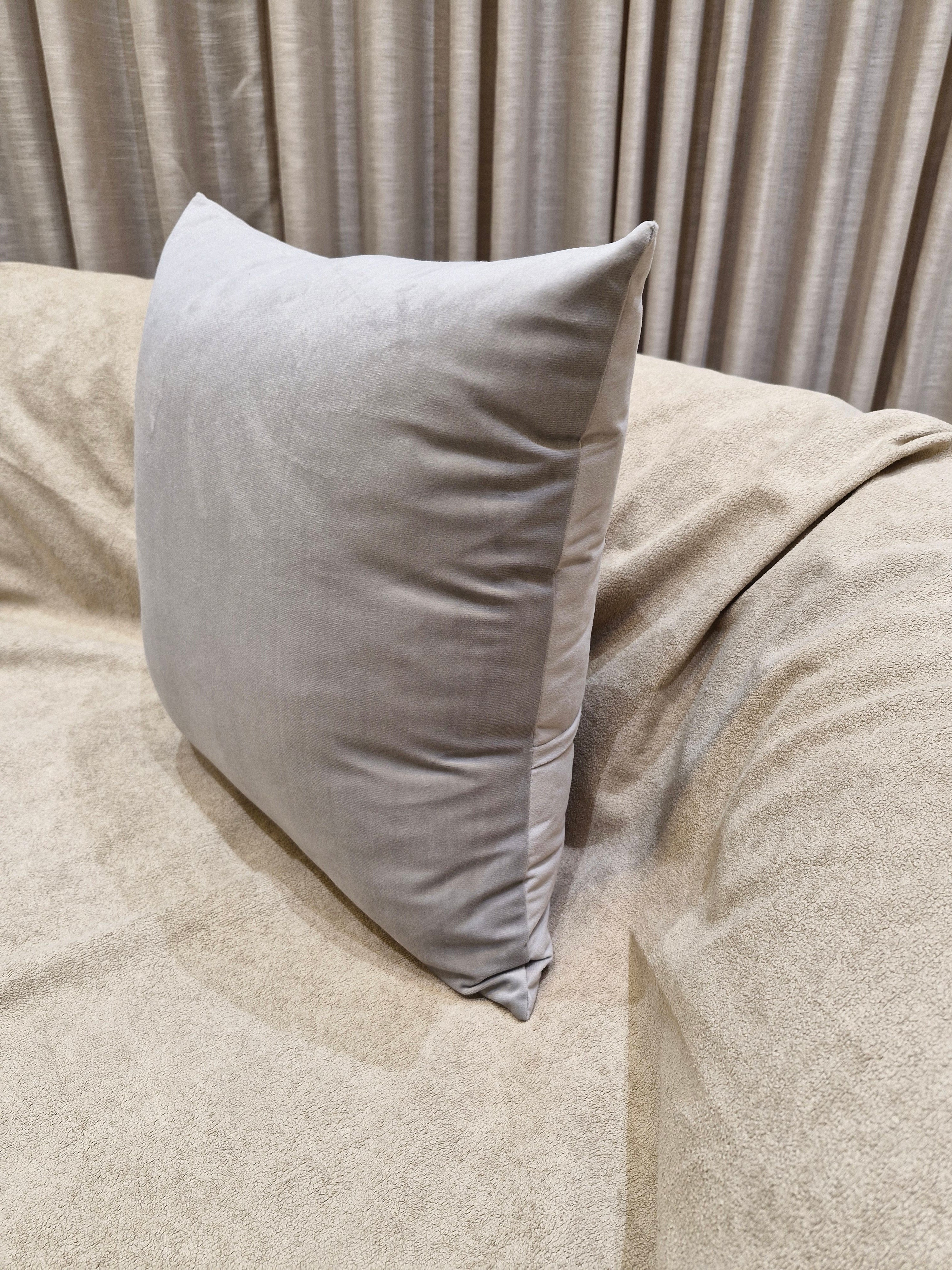 Almofada Lisa Veludo Cinza Claro 50cmX50cm