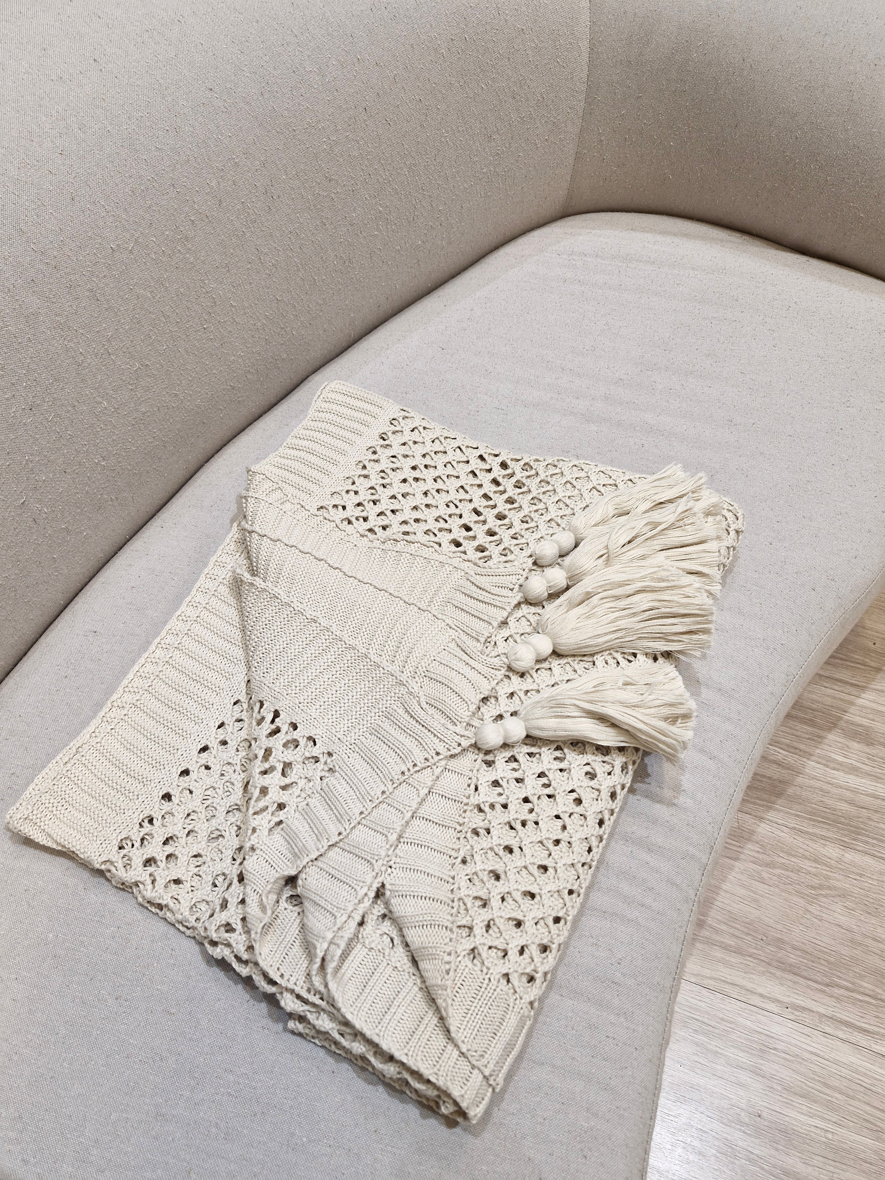 Manta Para Sofá em Tricô Cor Bege Areia | 120x170 Acessório Decoração