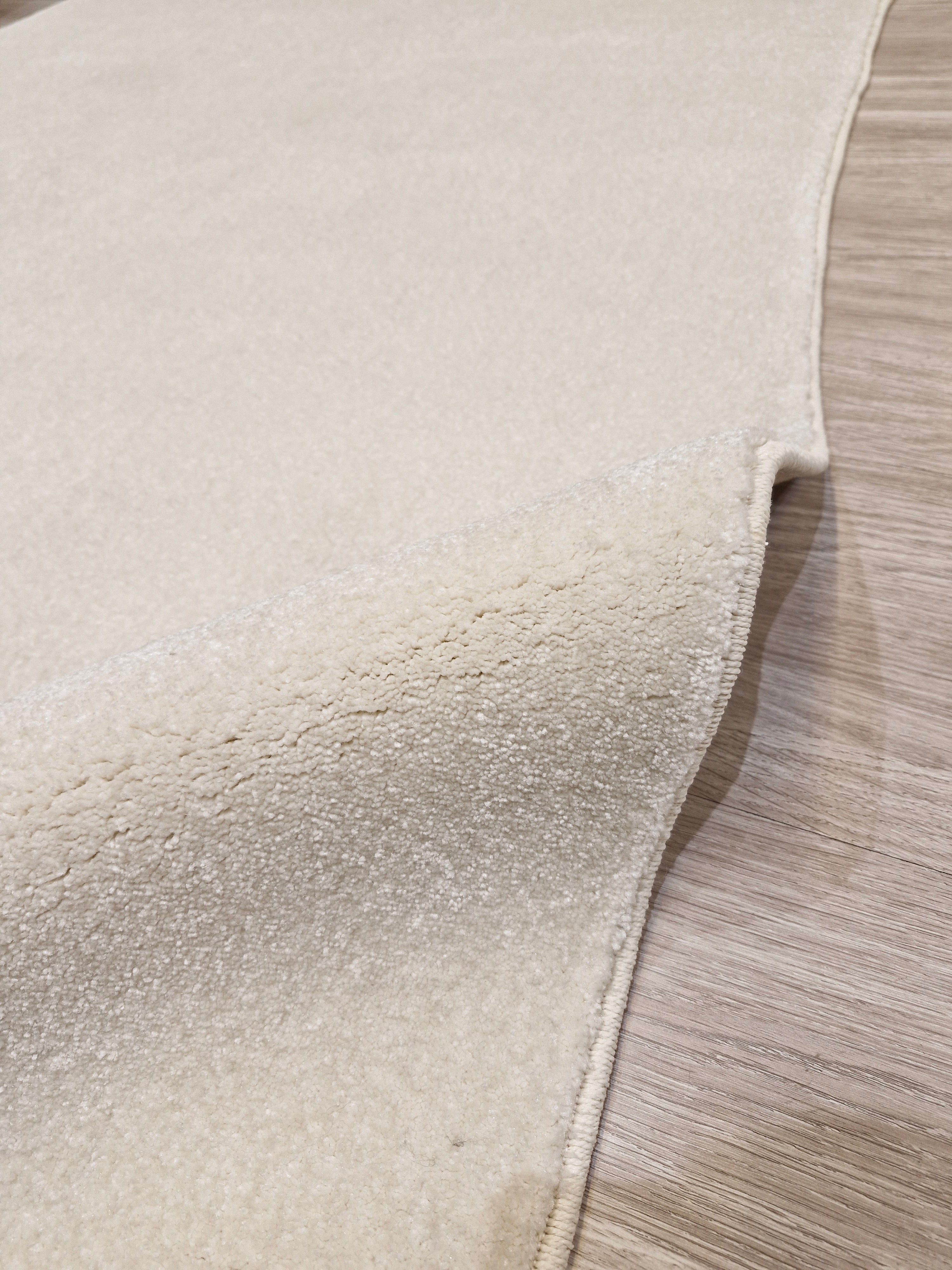 Tapete Orgânico Off White Impermeável 252x120 | Peça Única e No Estado (PU01)