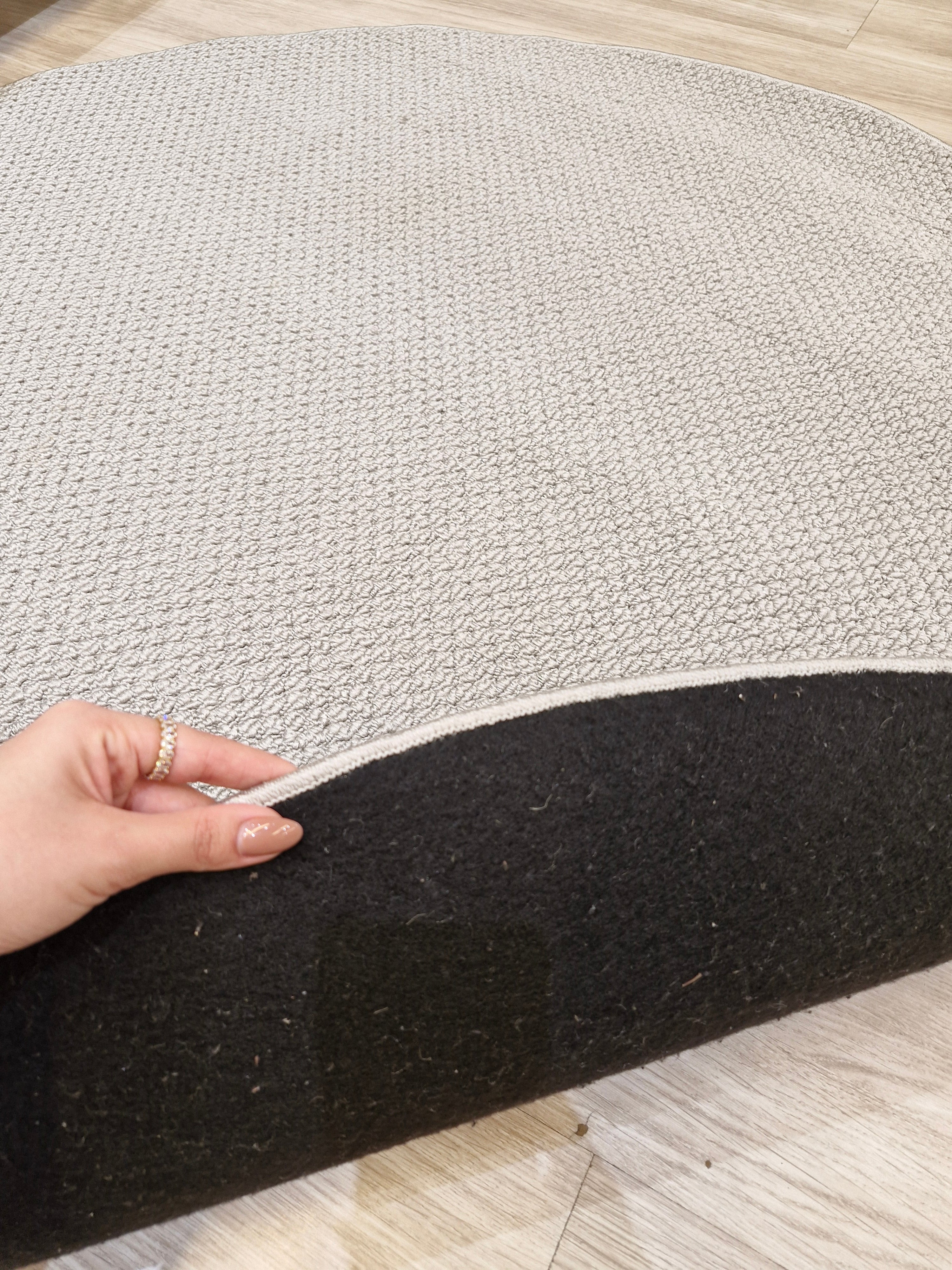Tapete Redondo Bouclê Cinza 150x150 | Peça Única (PU49)