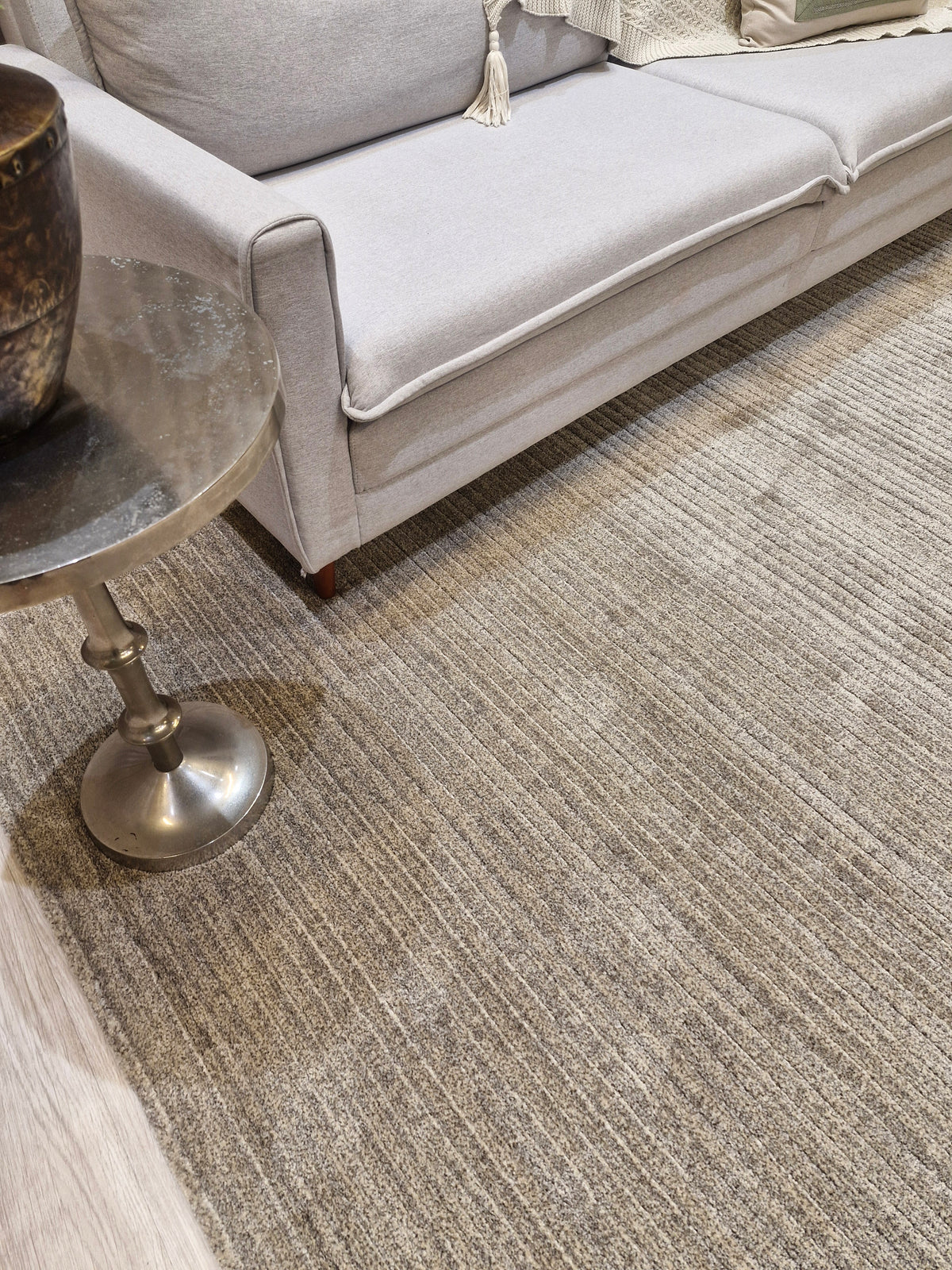 Tapete Turco Avant 48 Taupe Textura Suave – Design Clean