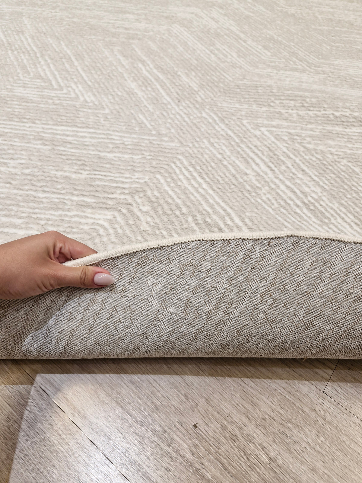Tapete Orgânico Design Clean 220x275 | Peça Única e No Estado (PE56)