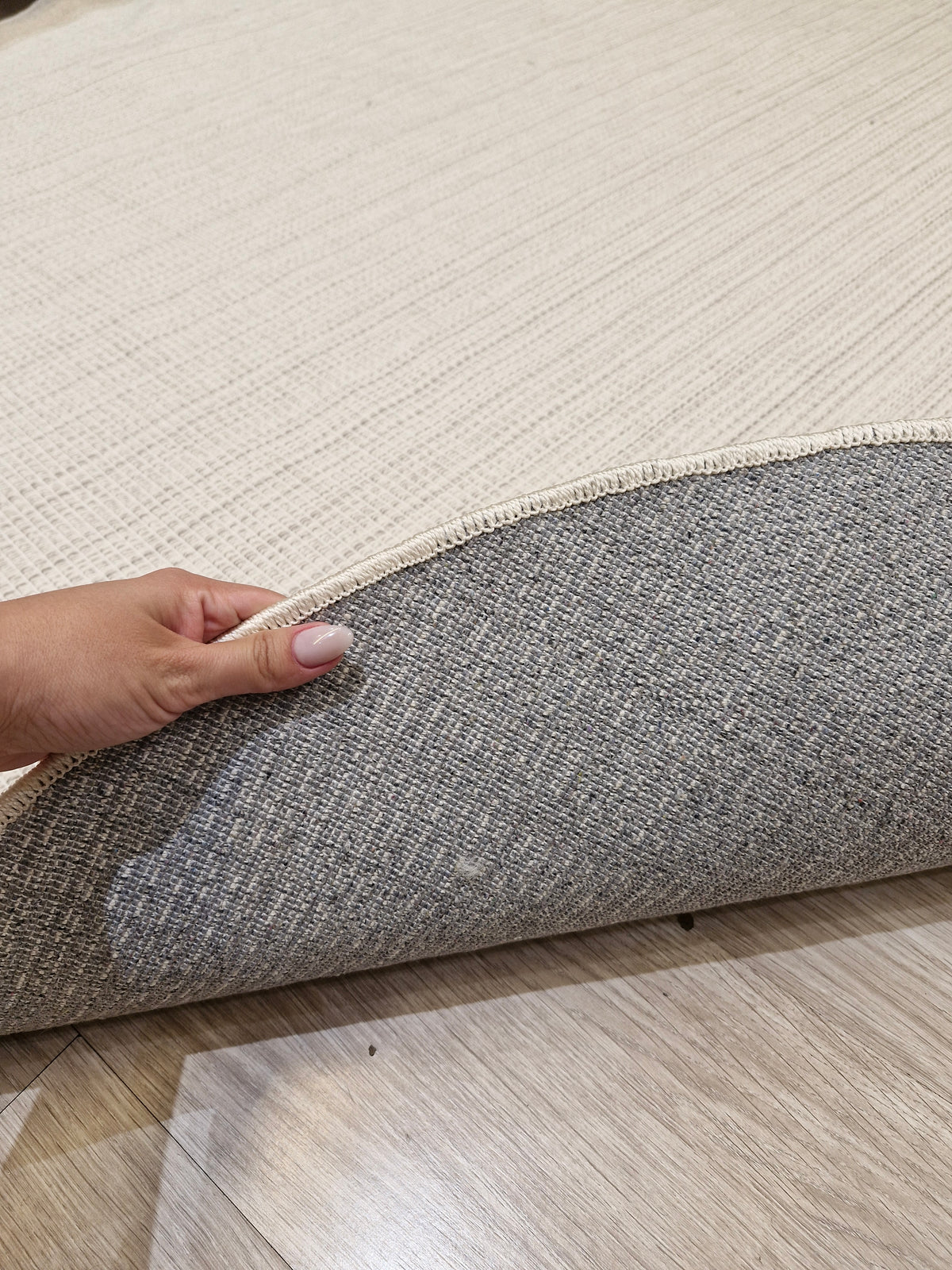 Tapete Orgânico Design Clean 200x260 | Peça Única (PU70)