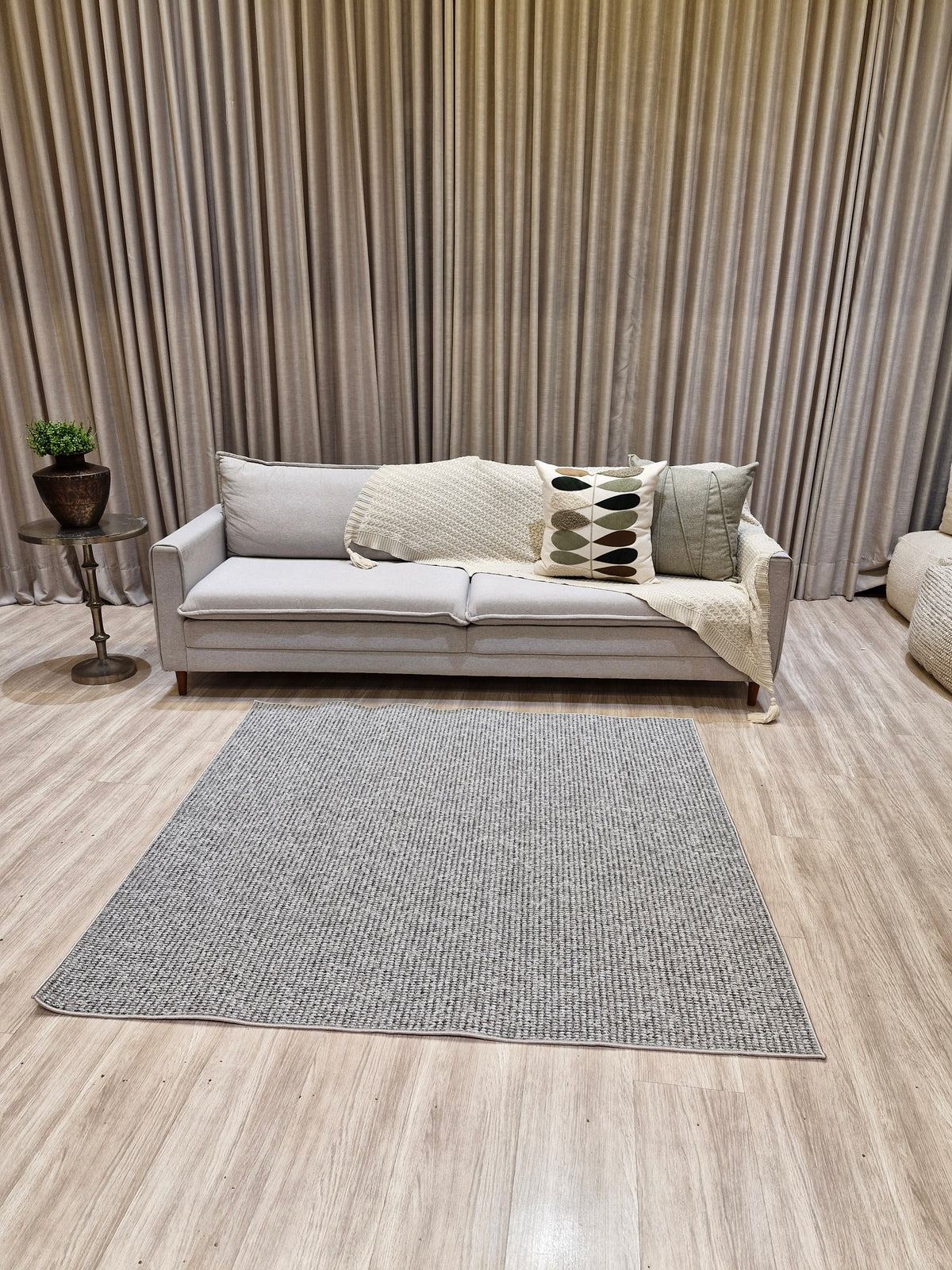 Tapete Bouclê Prata 160x170 | Peça Única (PU72)