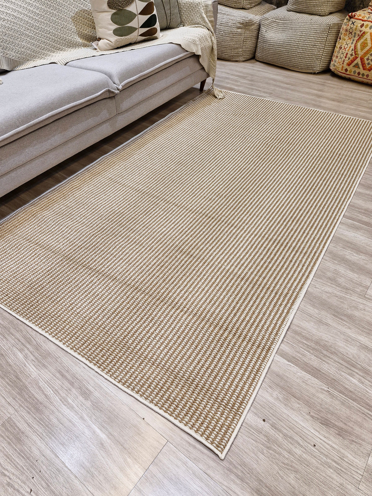 Tapete Bouclê Bege 140x240 | Peça Única (PU74)