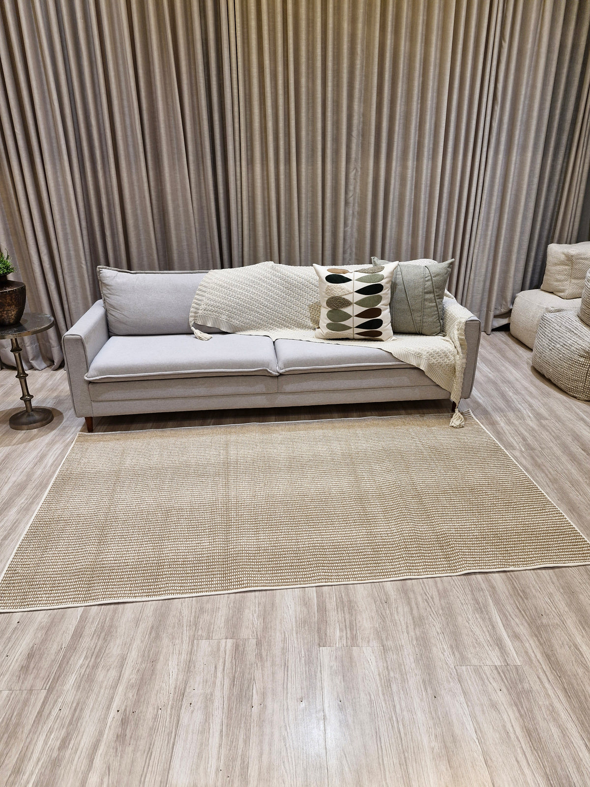 Tapete Bouclê Bege 140x240 | Peça Única (PU74)