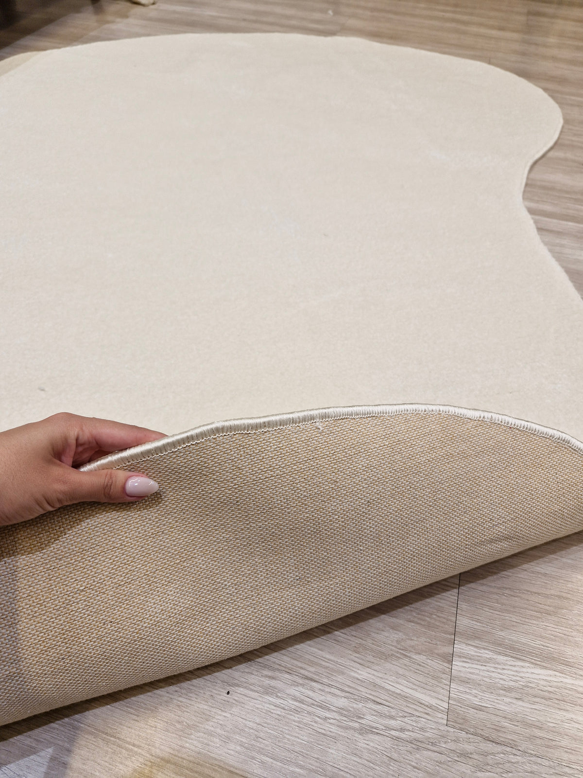 Tapete Orgânico Design Clean Impermeável 145x195 | Peça Única e No Estado (PE59)
