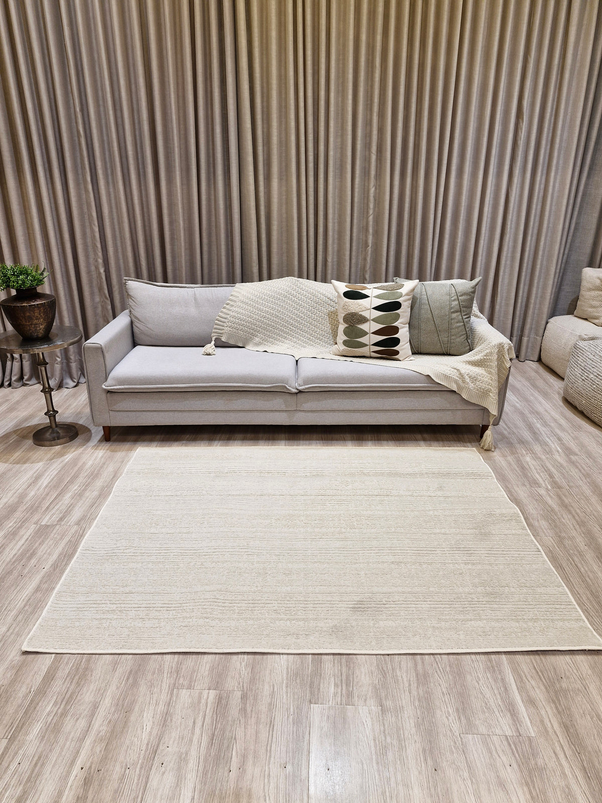 Tapete Clean Pequeno 150x200 | Peça Única e No Estado (PE62)