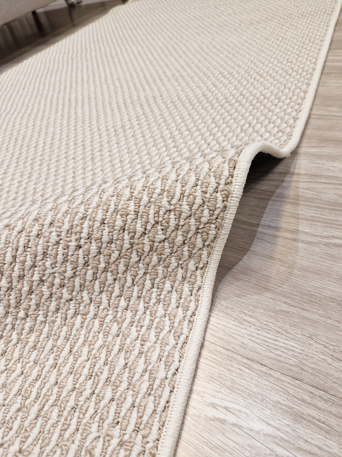Tapete Bouclê 72 Areia/Dourado 100x190 | Peça Única (PU98)