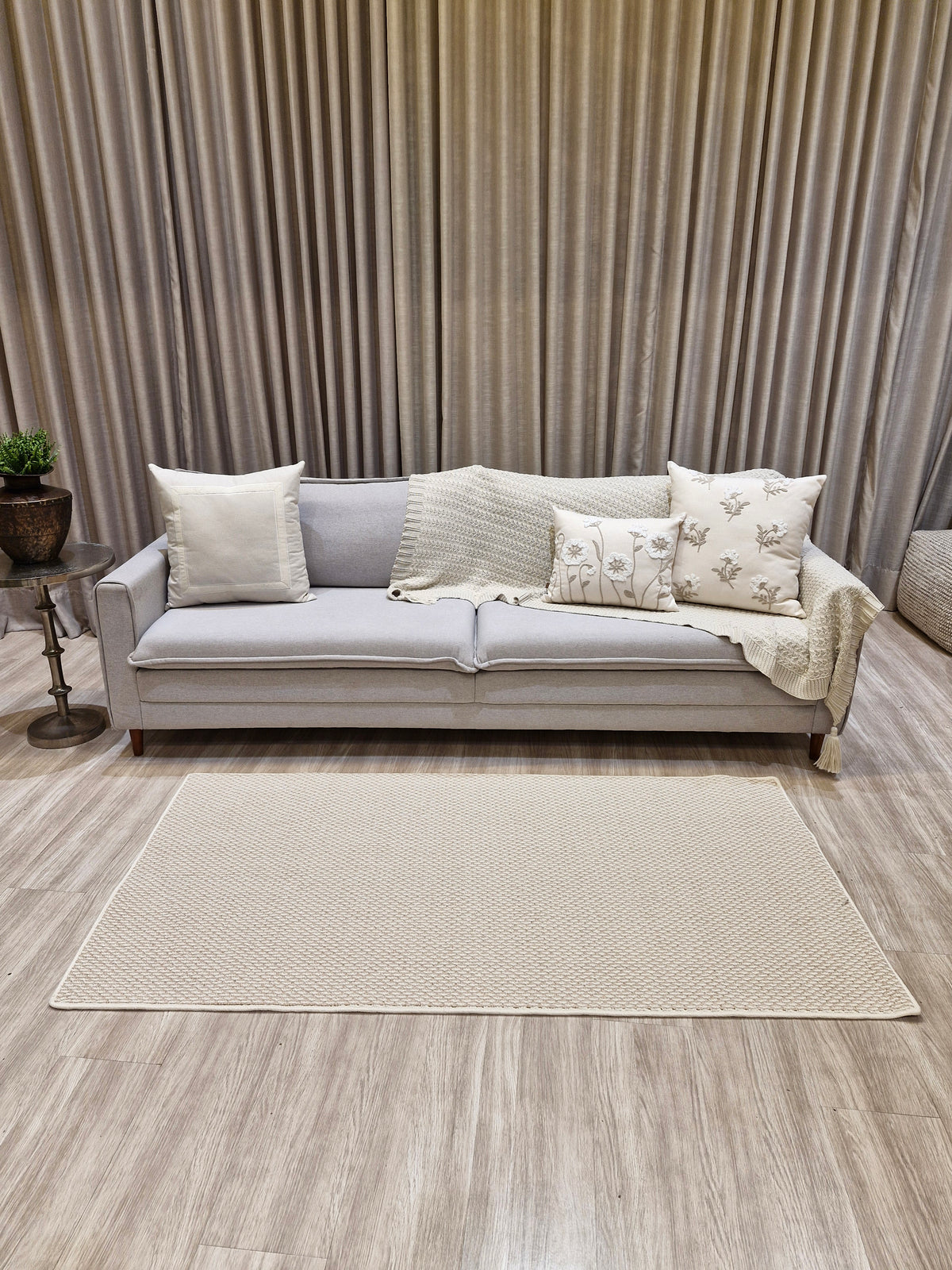 Tapete Bouclê 72 Areia/Dourado 100x190 | Peça Única (PU98)
