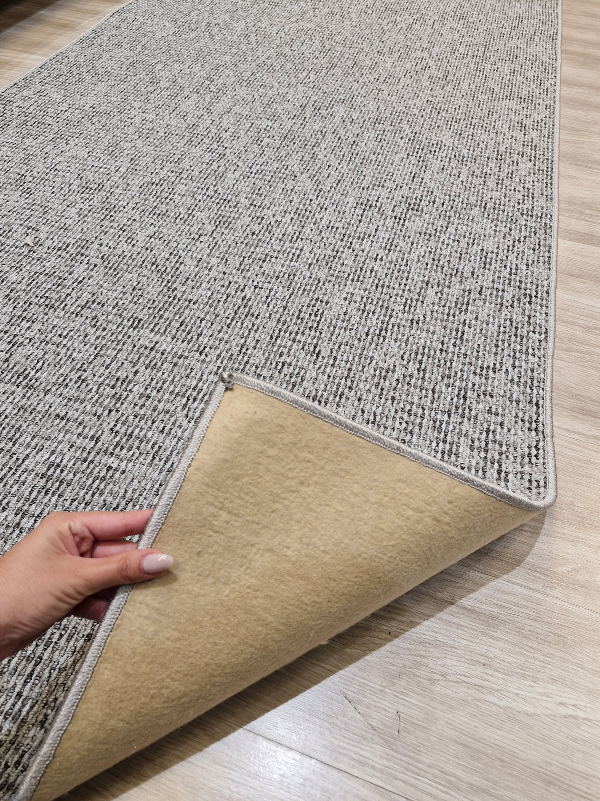 Passadeira Ire Grey 120x140 | Peça Única (PU105)